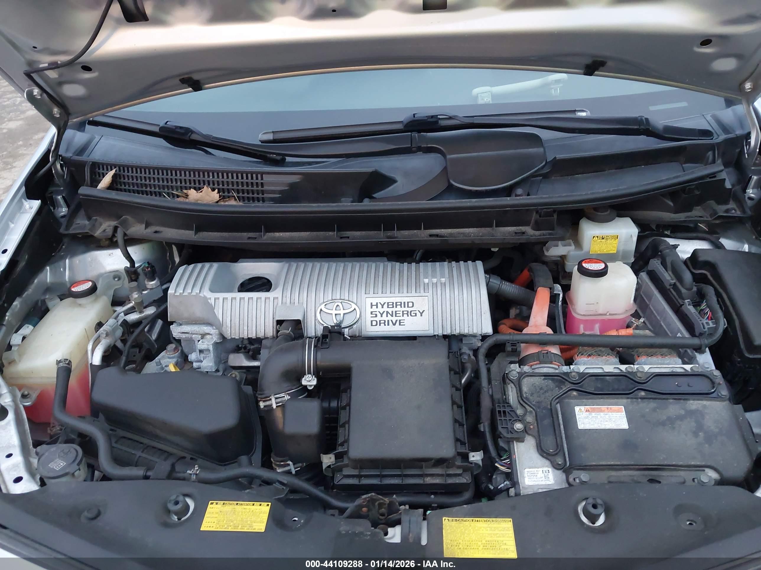 TOYOTA PRIUS image 10