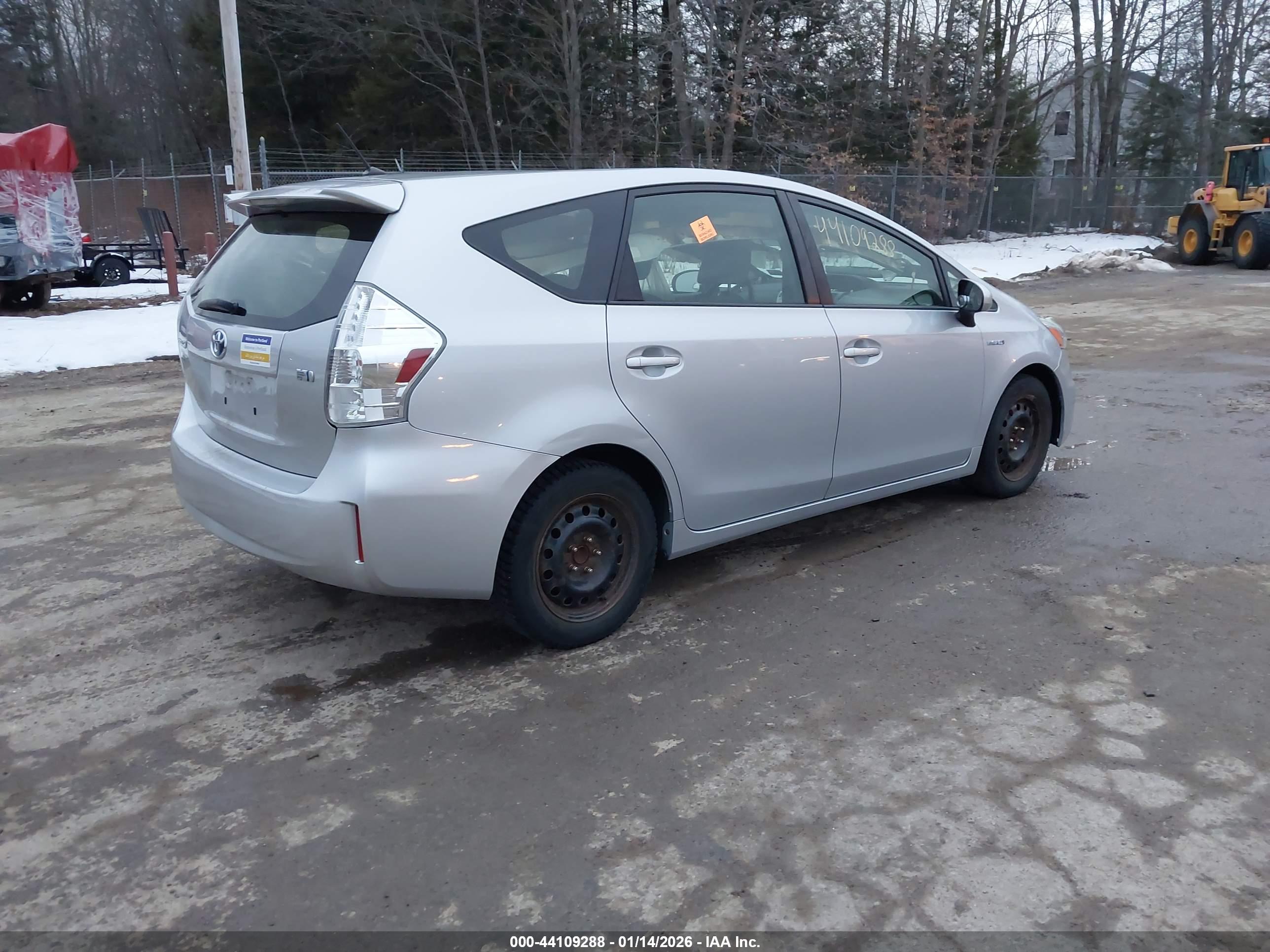 TOYOTA PRIUS image 4