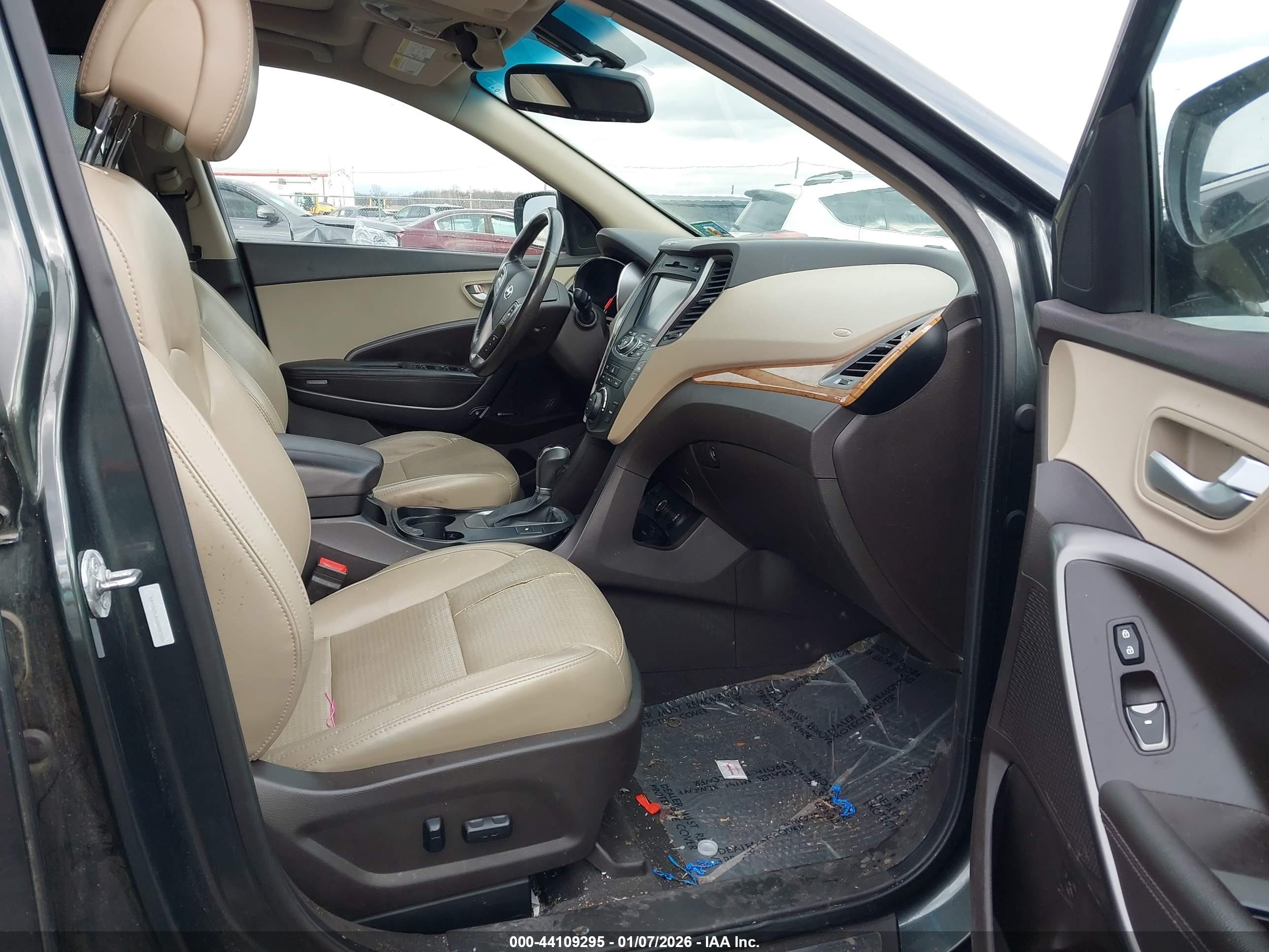 HYUNDAI SANTA image 5