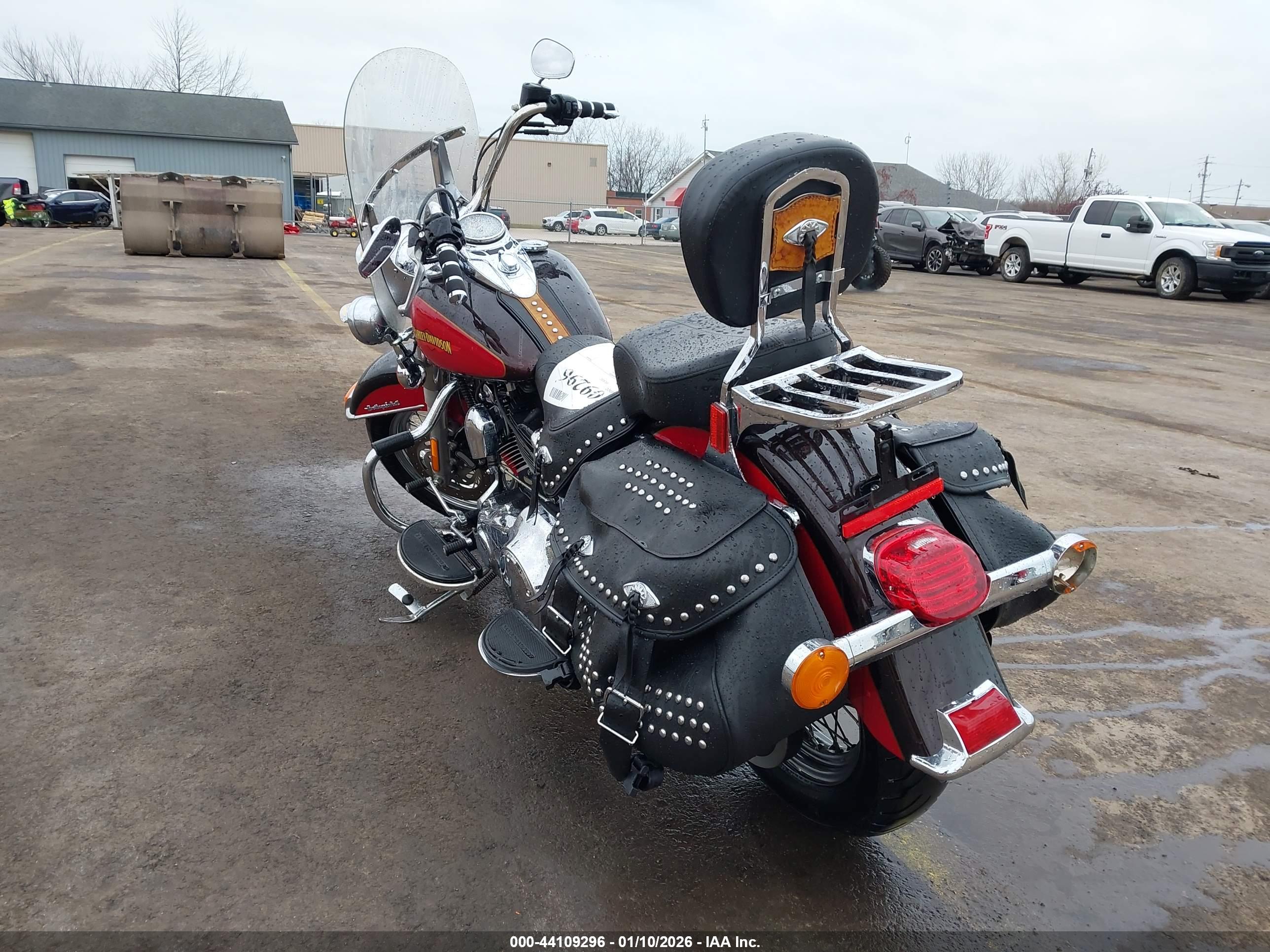 HARLEY-DAVIDSON FLSTC image 3