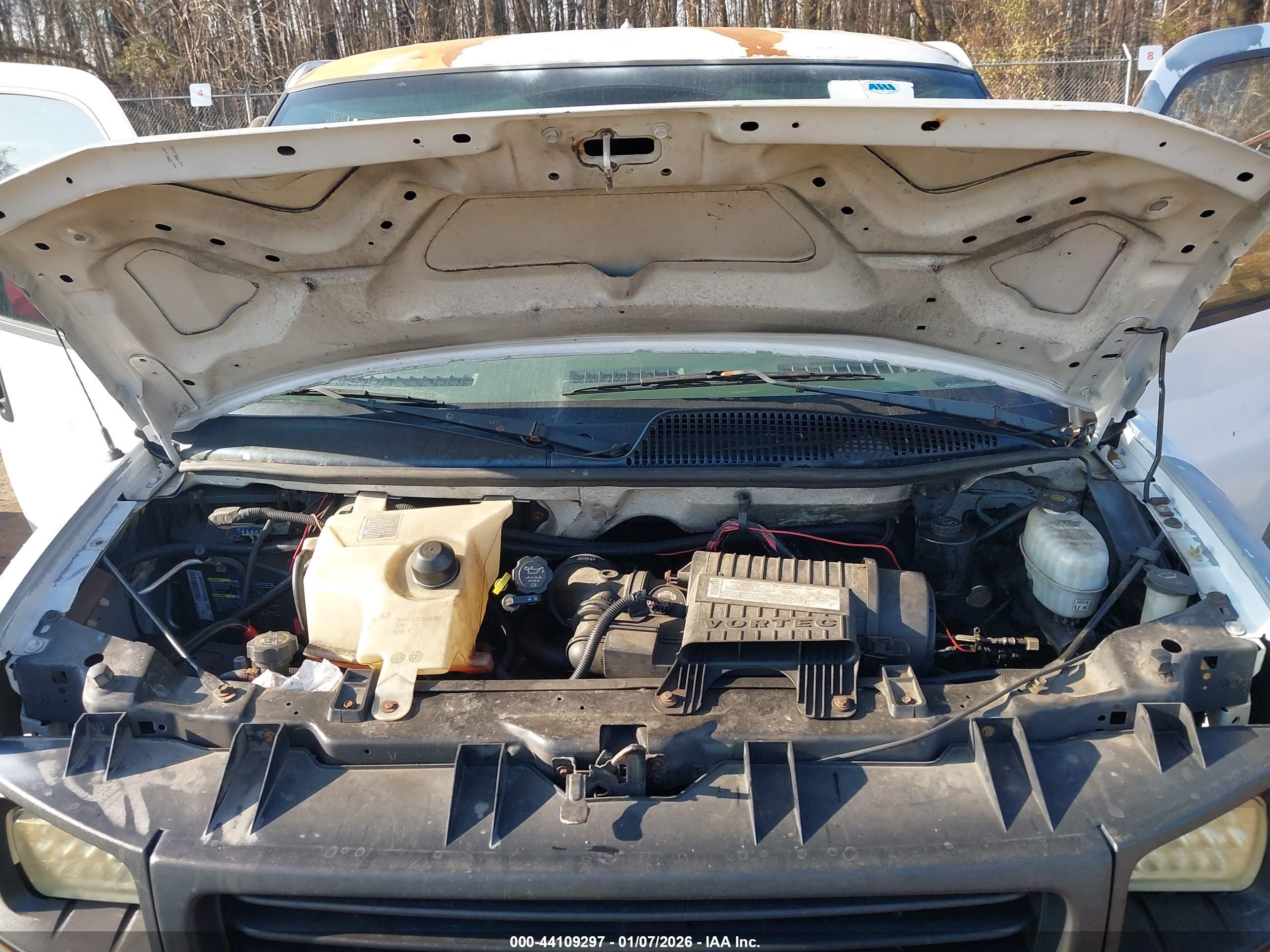 GMC SAVANA image 10