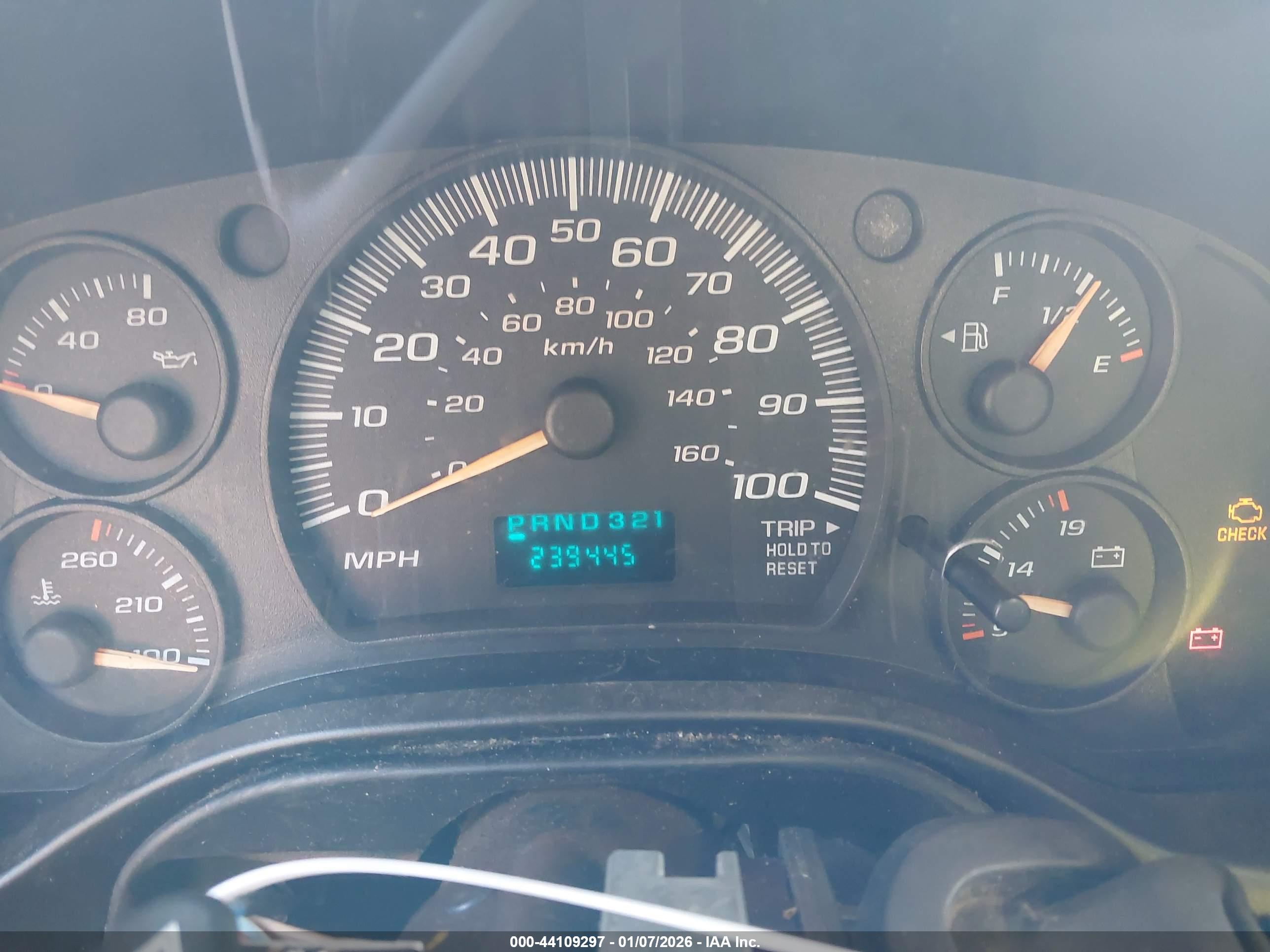 GMC SAVANA image 7