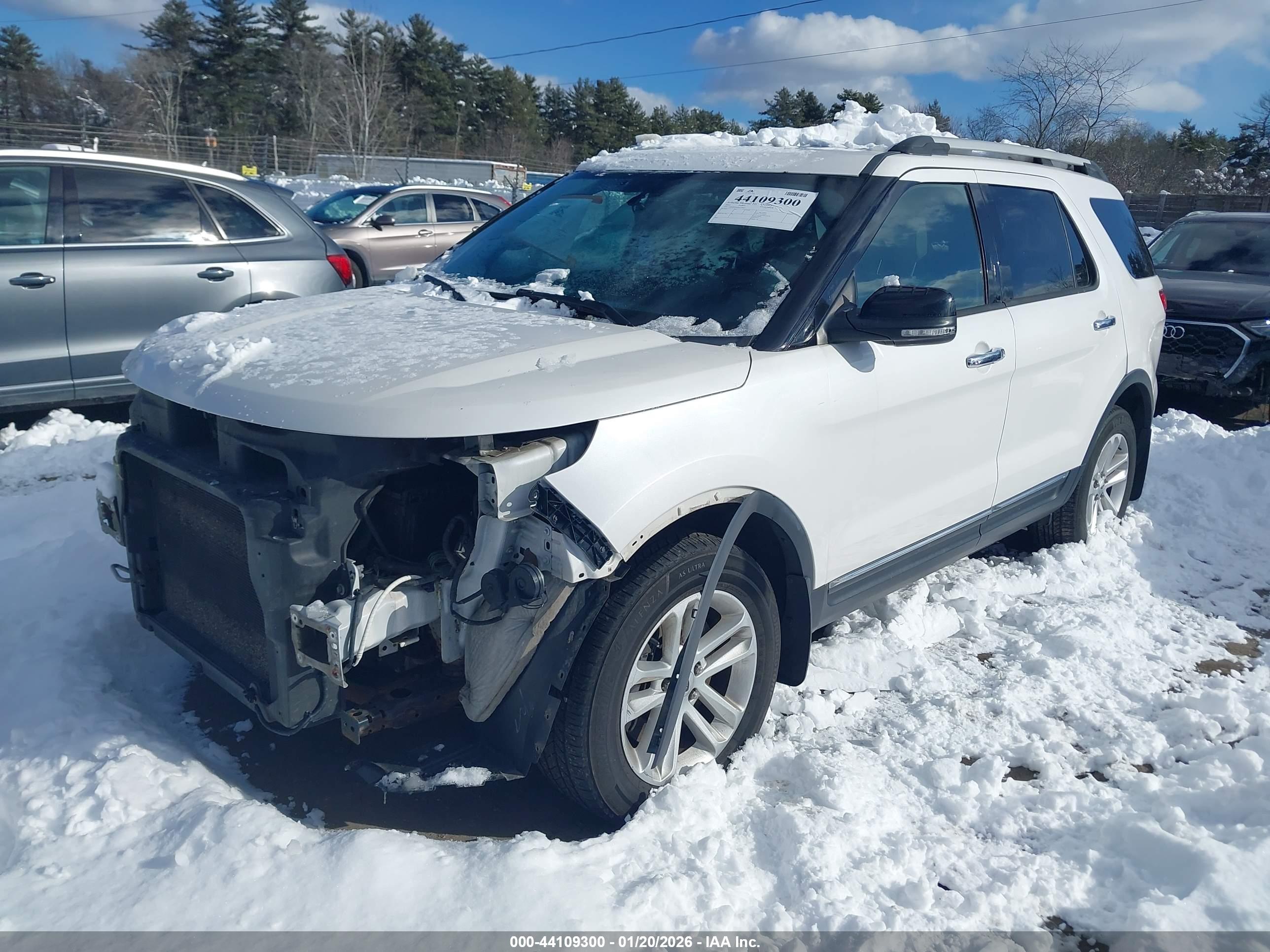 FORD EXPLORER image 2
