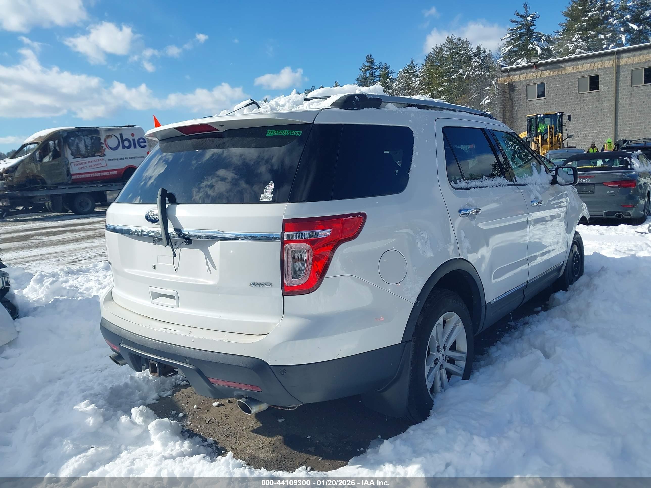FORD EXPLORER image 4