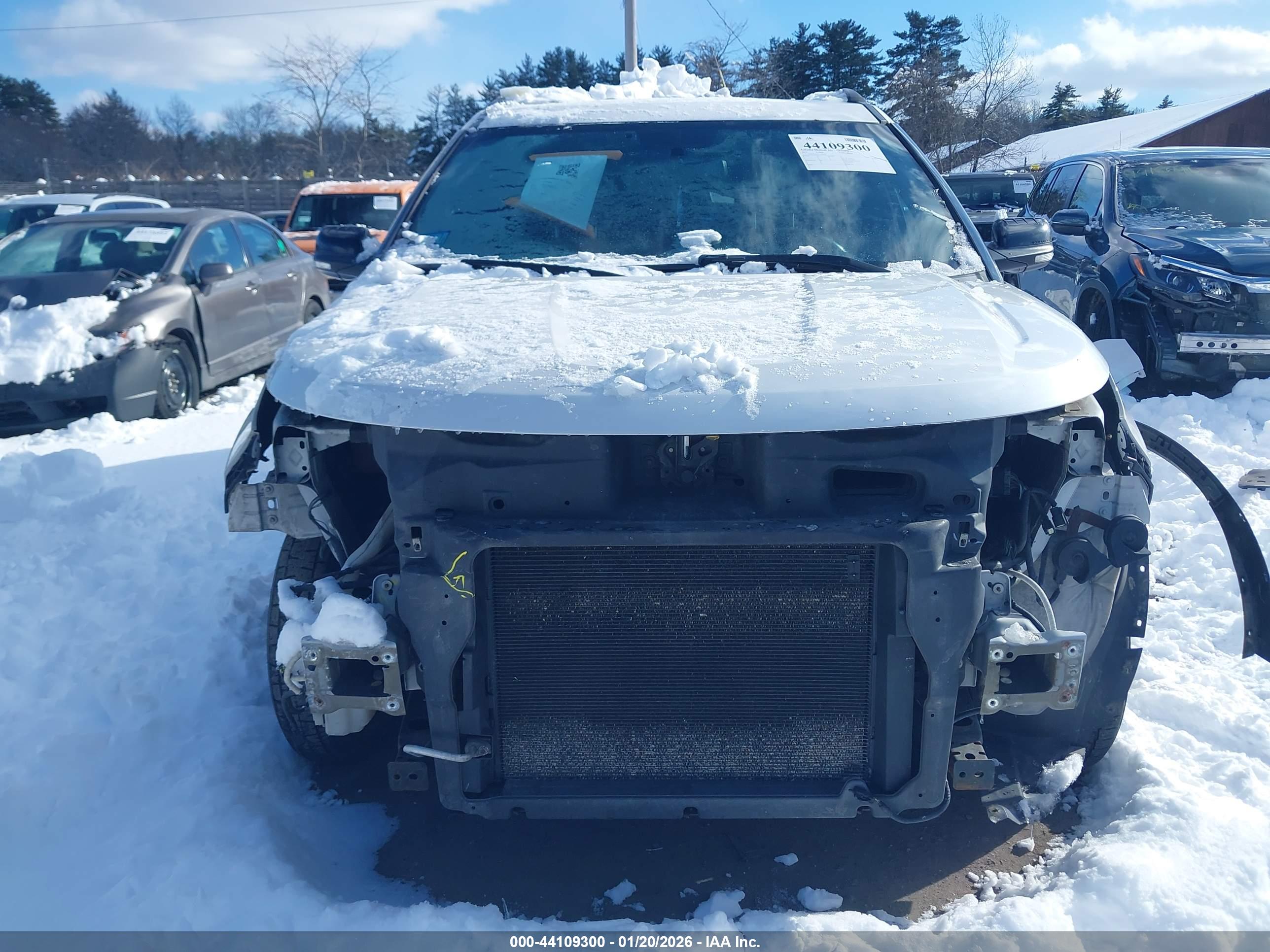 FORD EXPLORER image 6