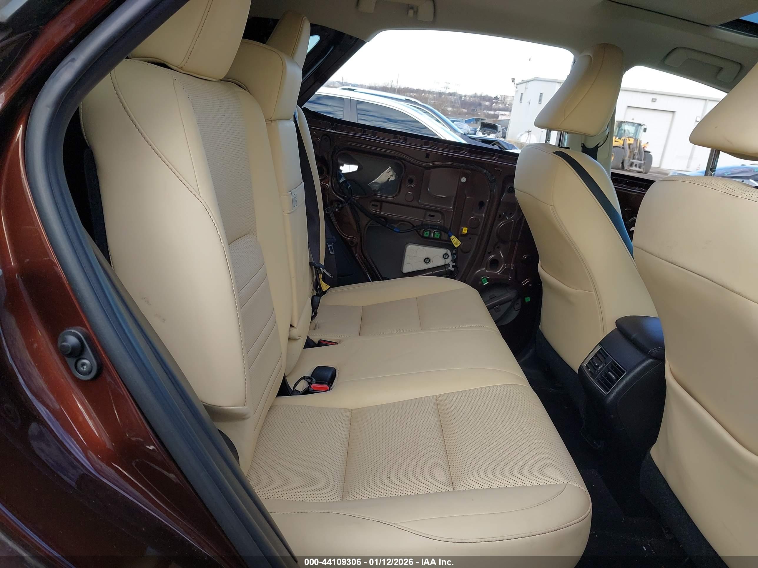 LEXUS NX image 8