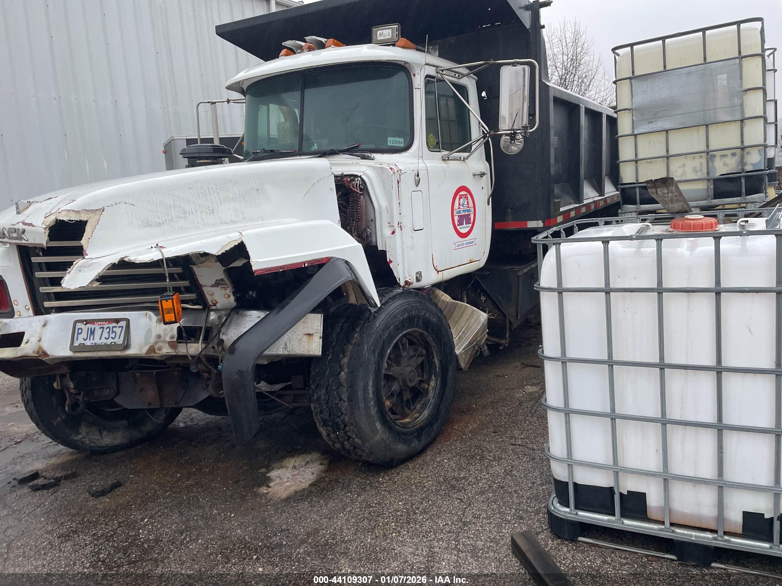 MACK 600 image 2