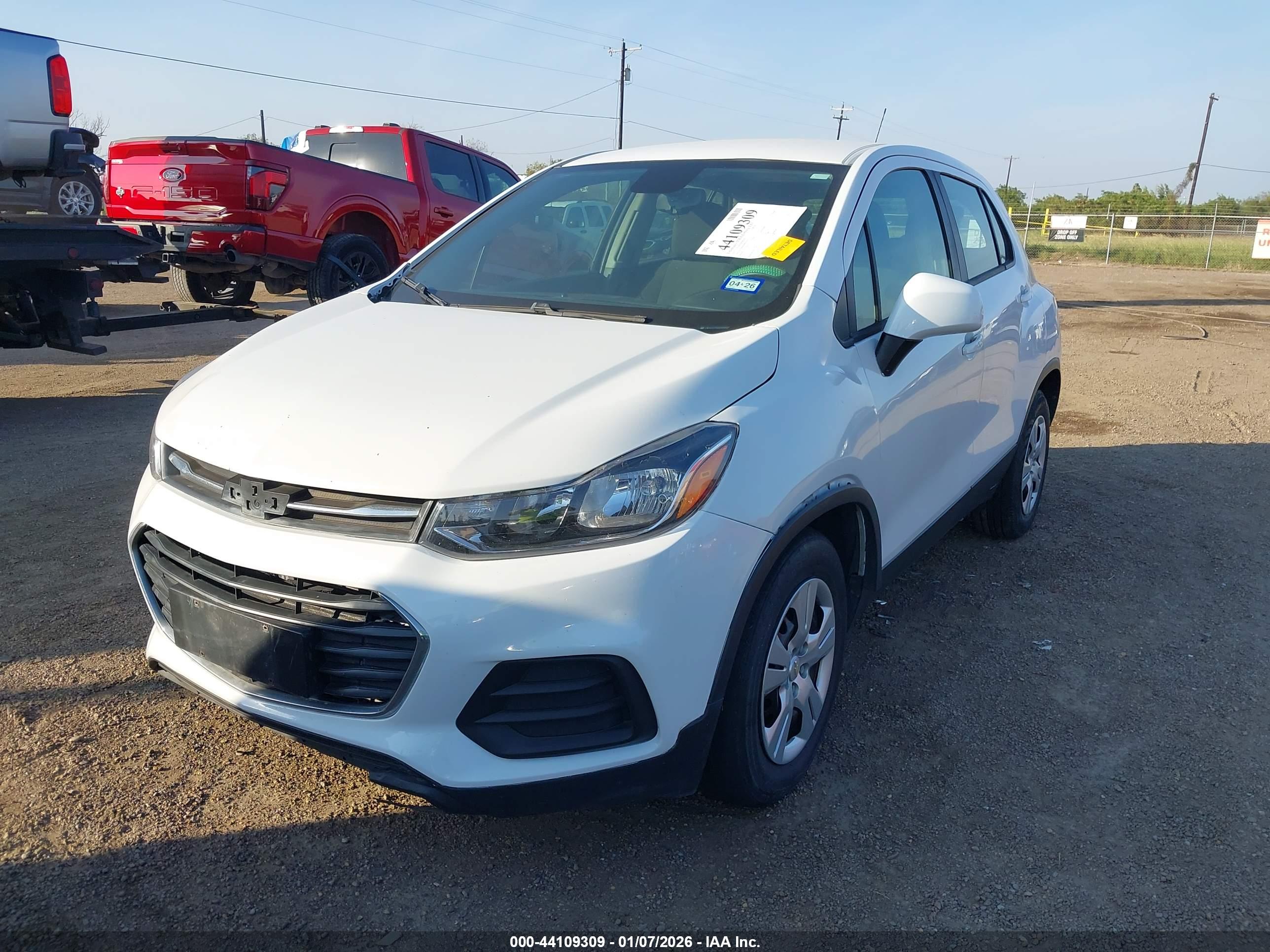 CHEVROLET TRAX image 6