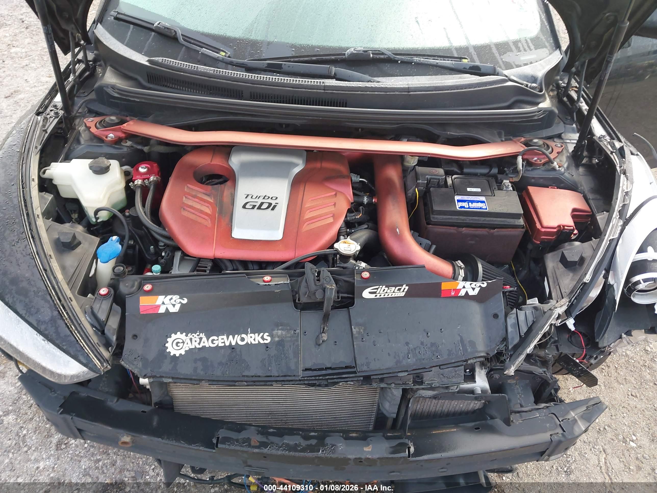 HYUNDAI VELOSTER image 10