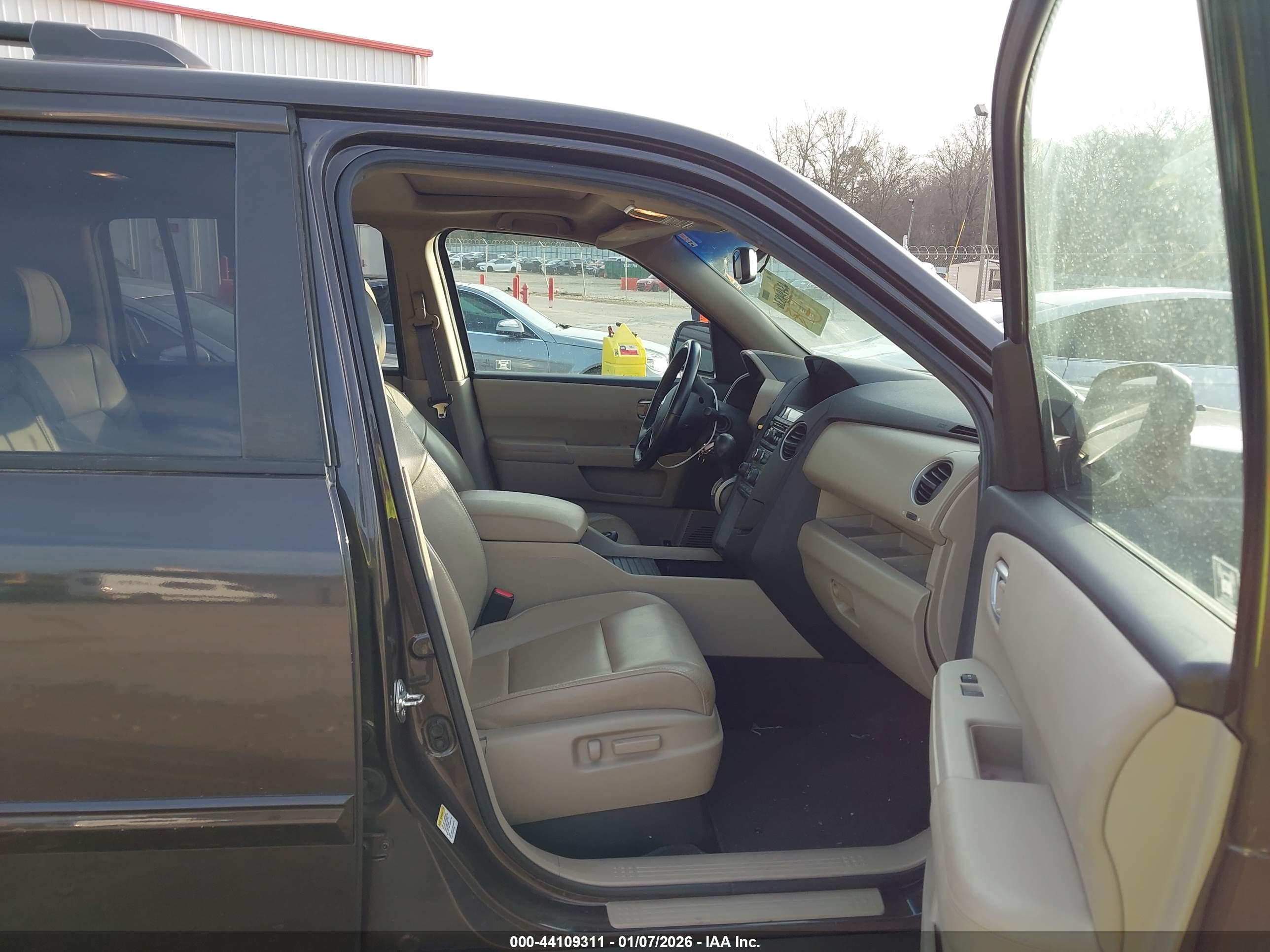 HONDA PILOT image 5