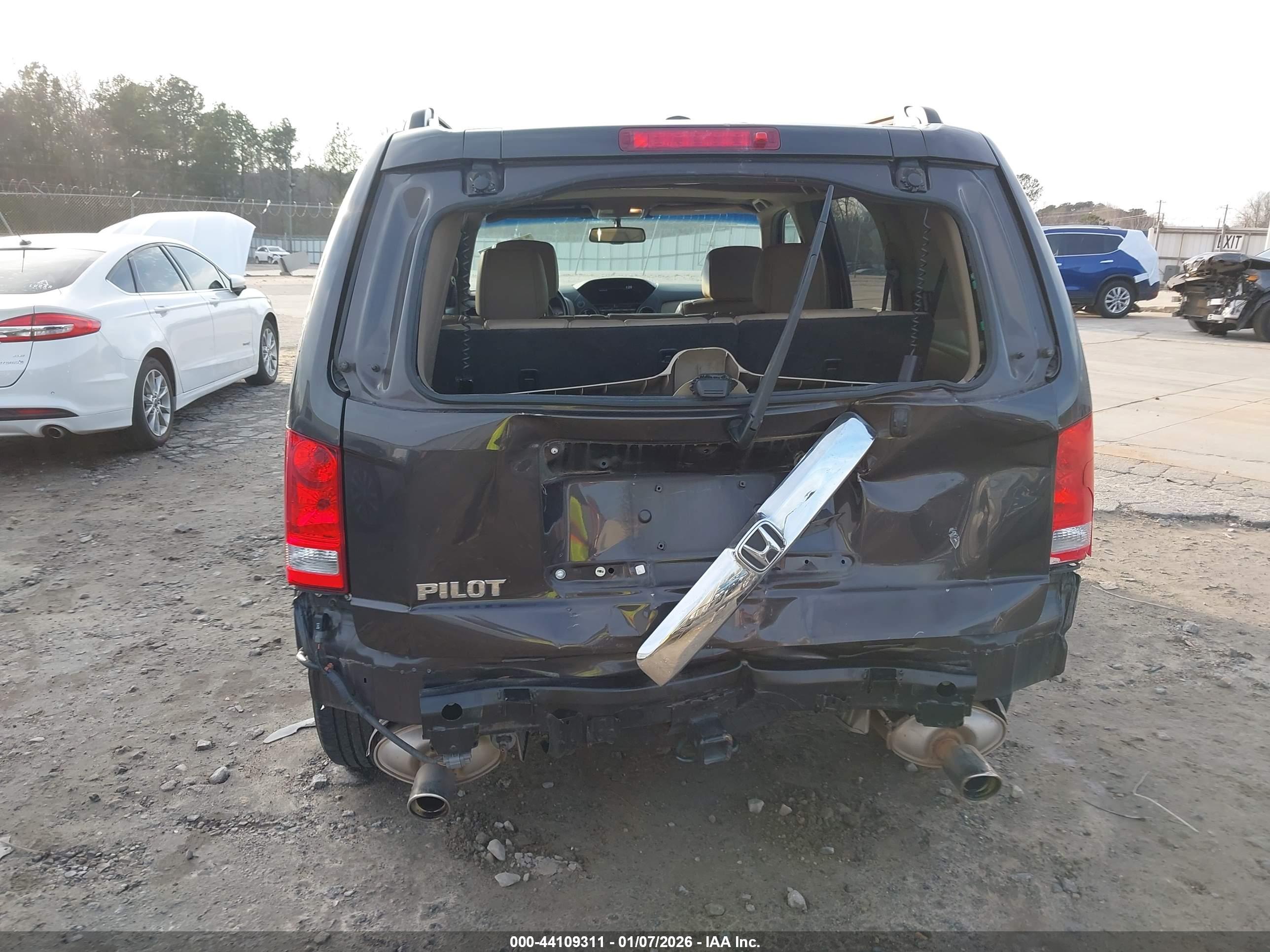 HONDA PILOT image 6