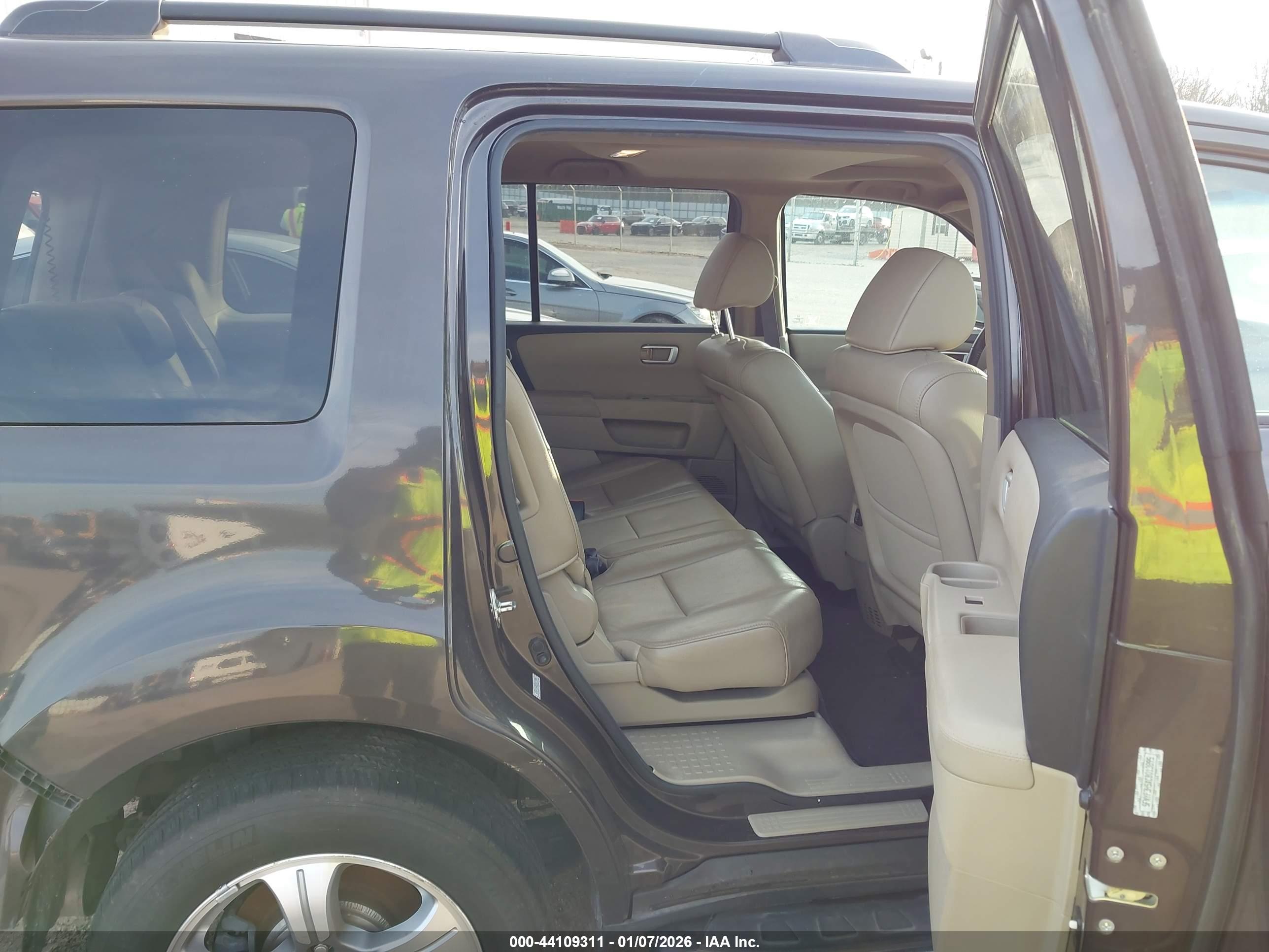 HONDA PILOT image 8