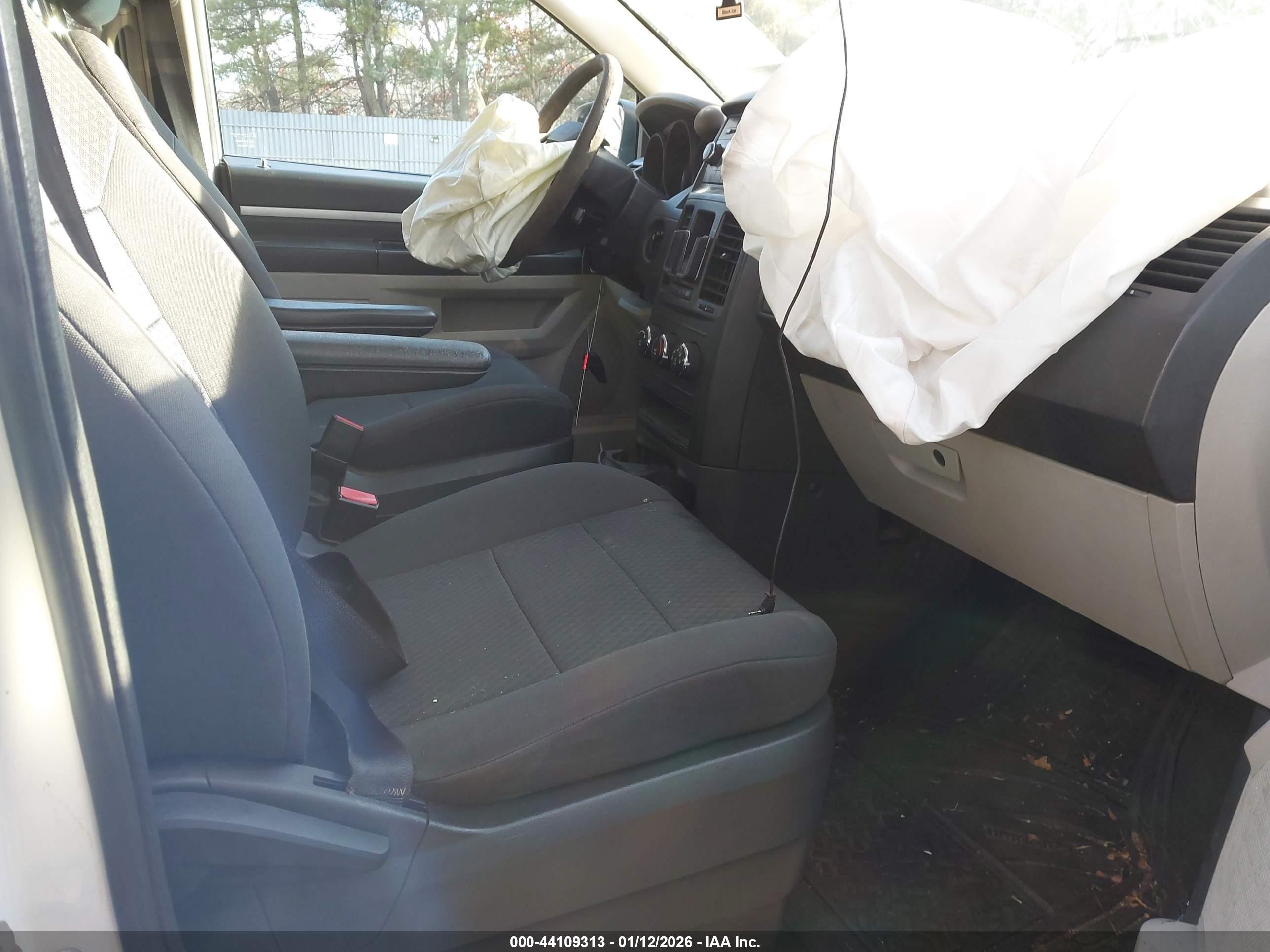 DODGE GRAND image 5