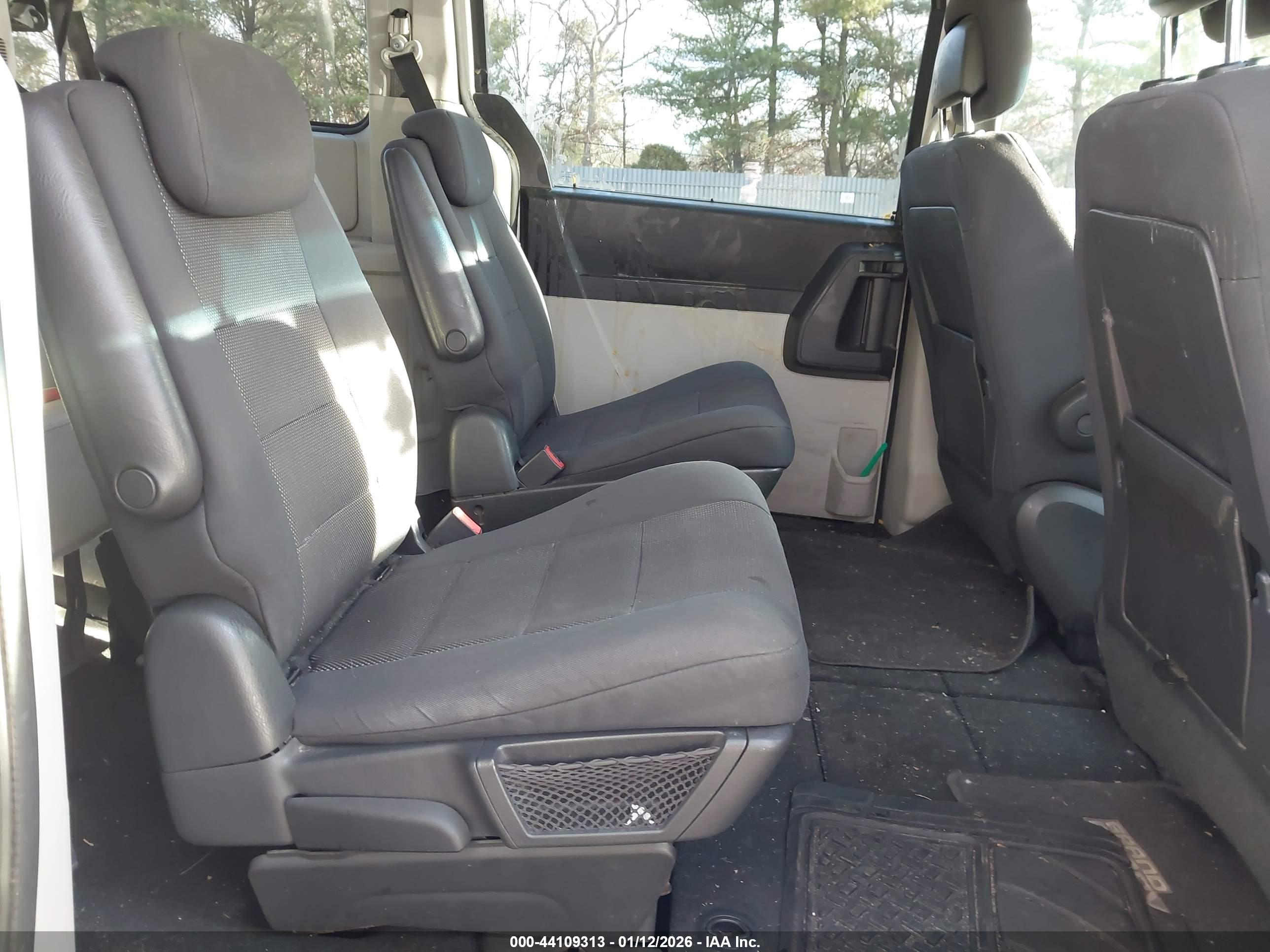 DODGE GRAND image 8