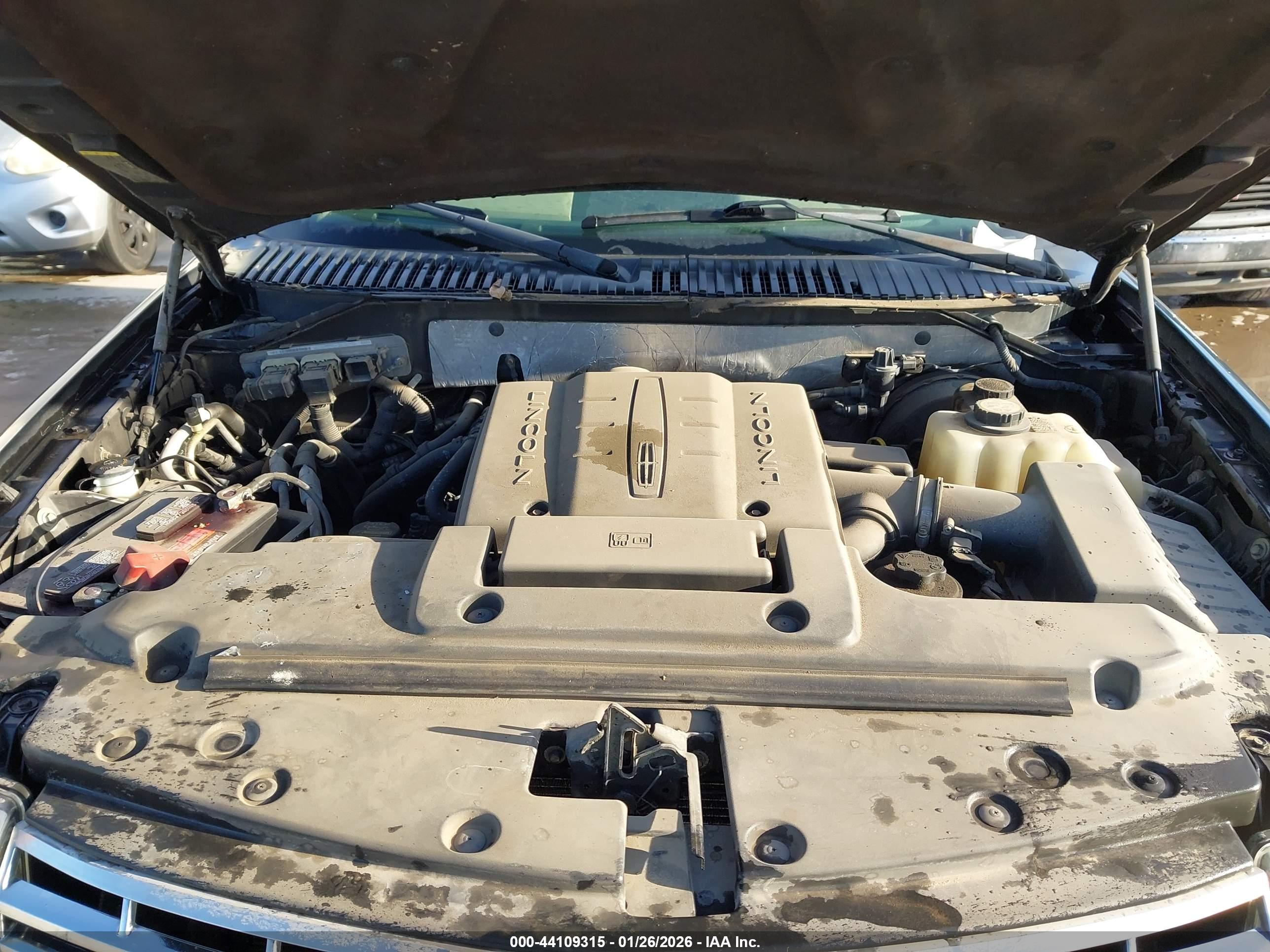 LINCOLN NAVIGATOR image 10