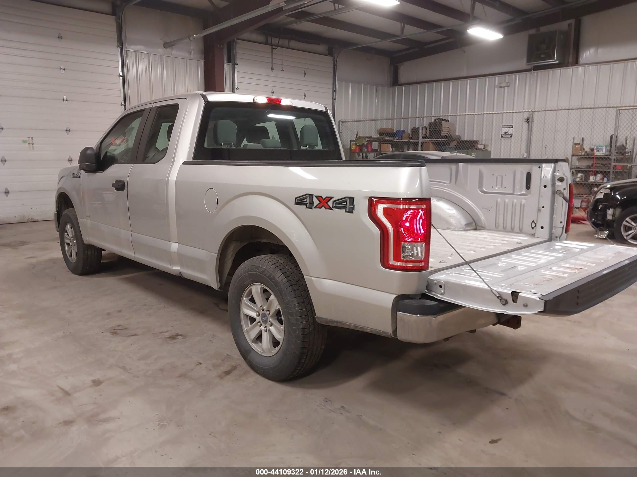 FORD F-150 image 3