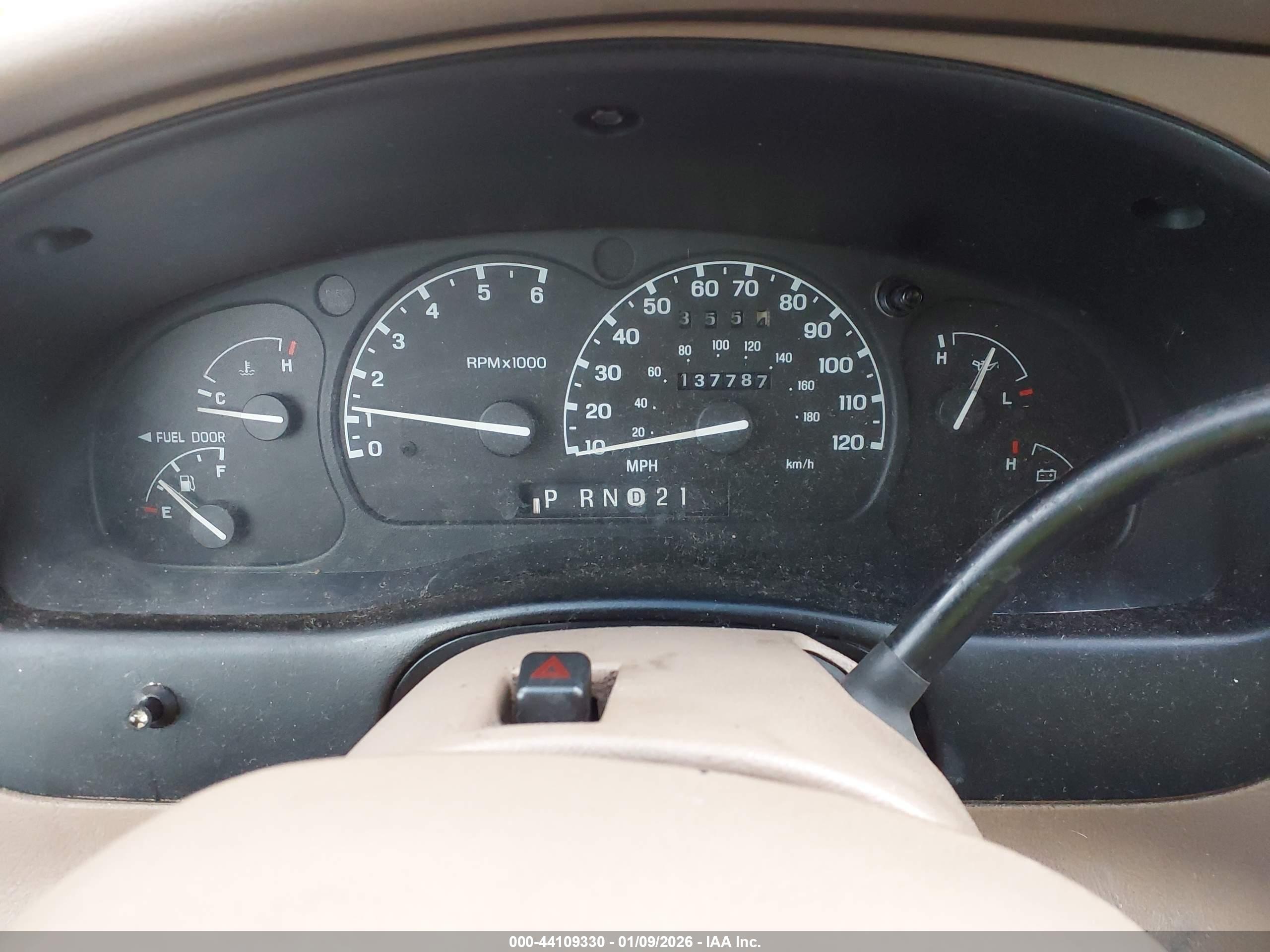 FORD EXPLORER image 7