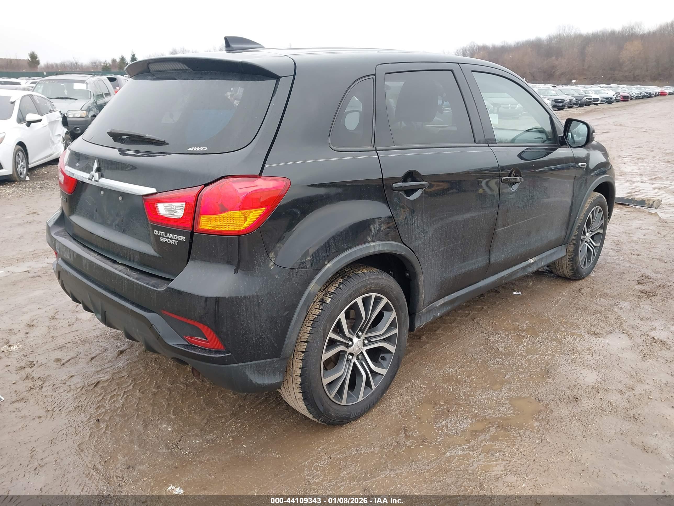 MITSUBISHI OUTLANDER image 4