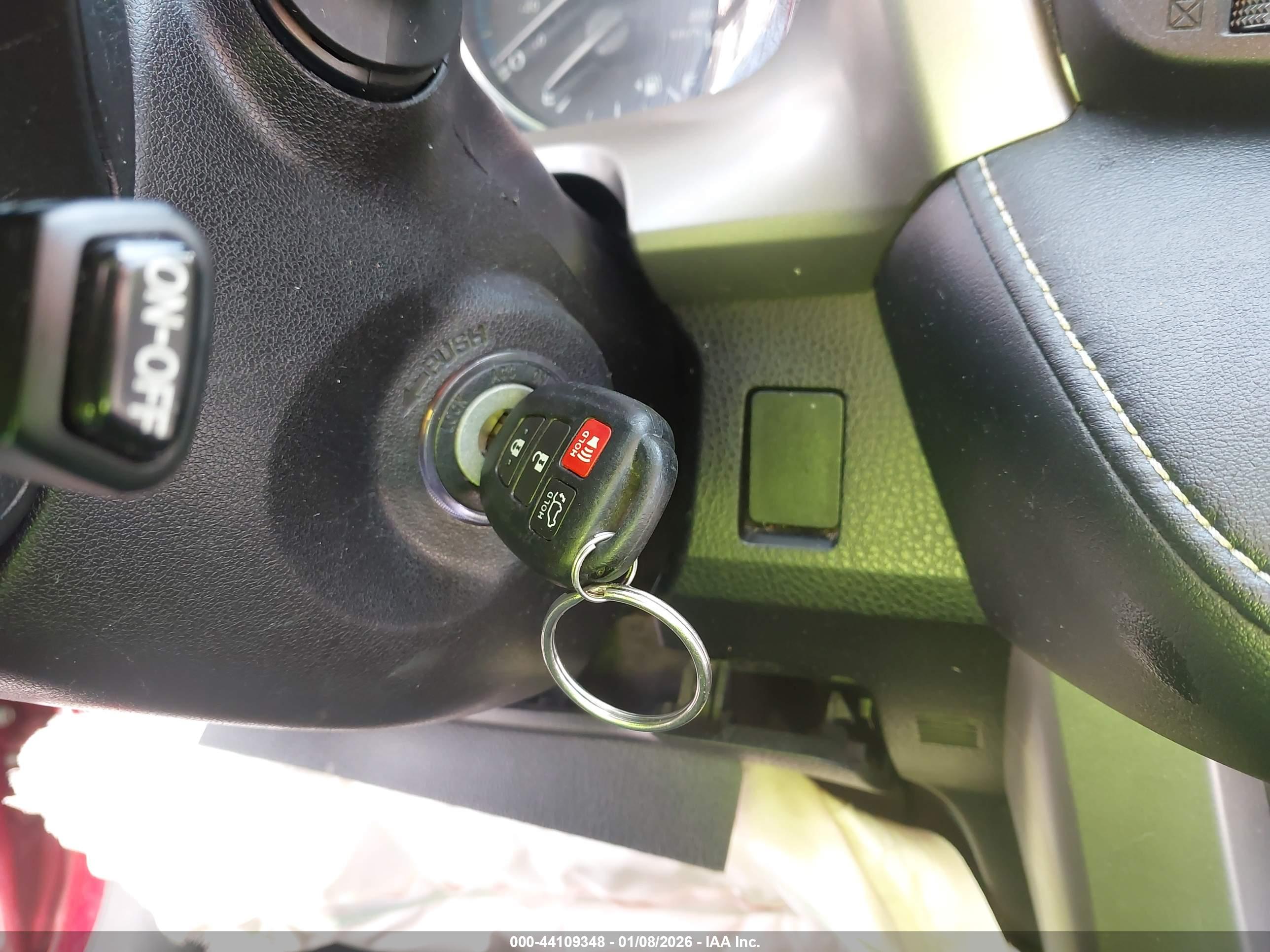 TOYOTA RAV4 image 11