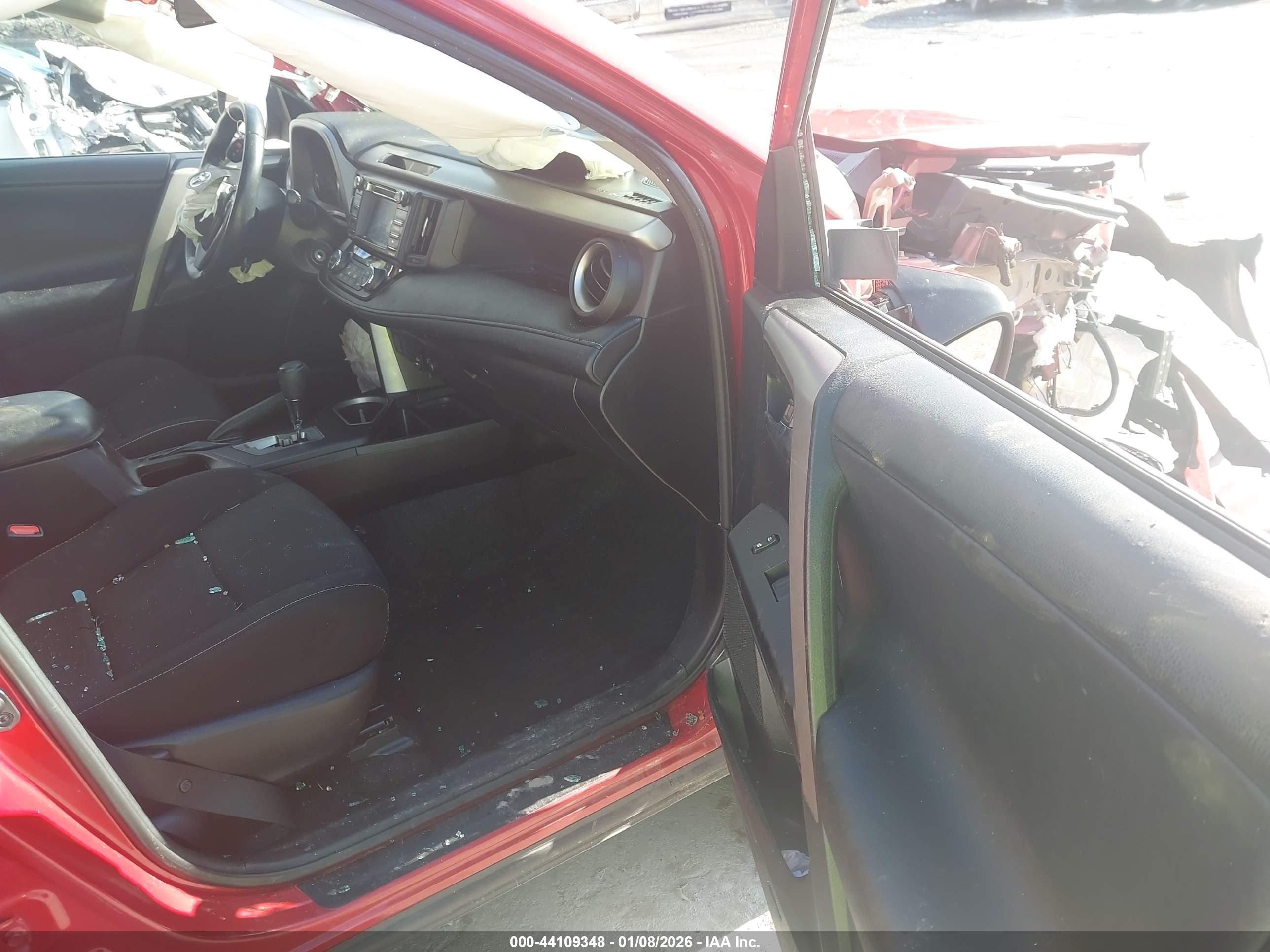 TOYOTA RAV4 image 5