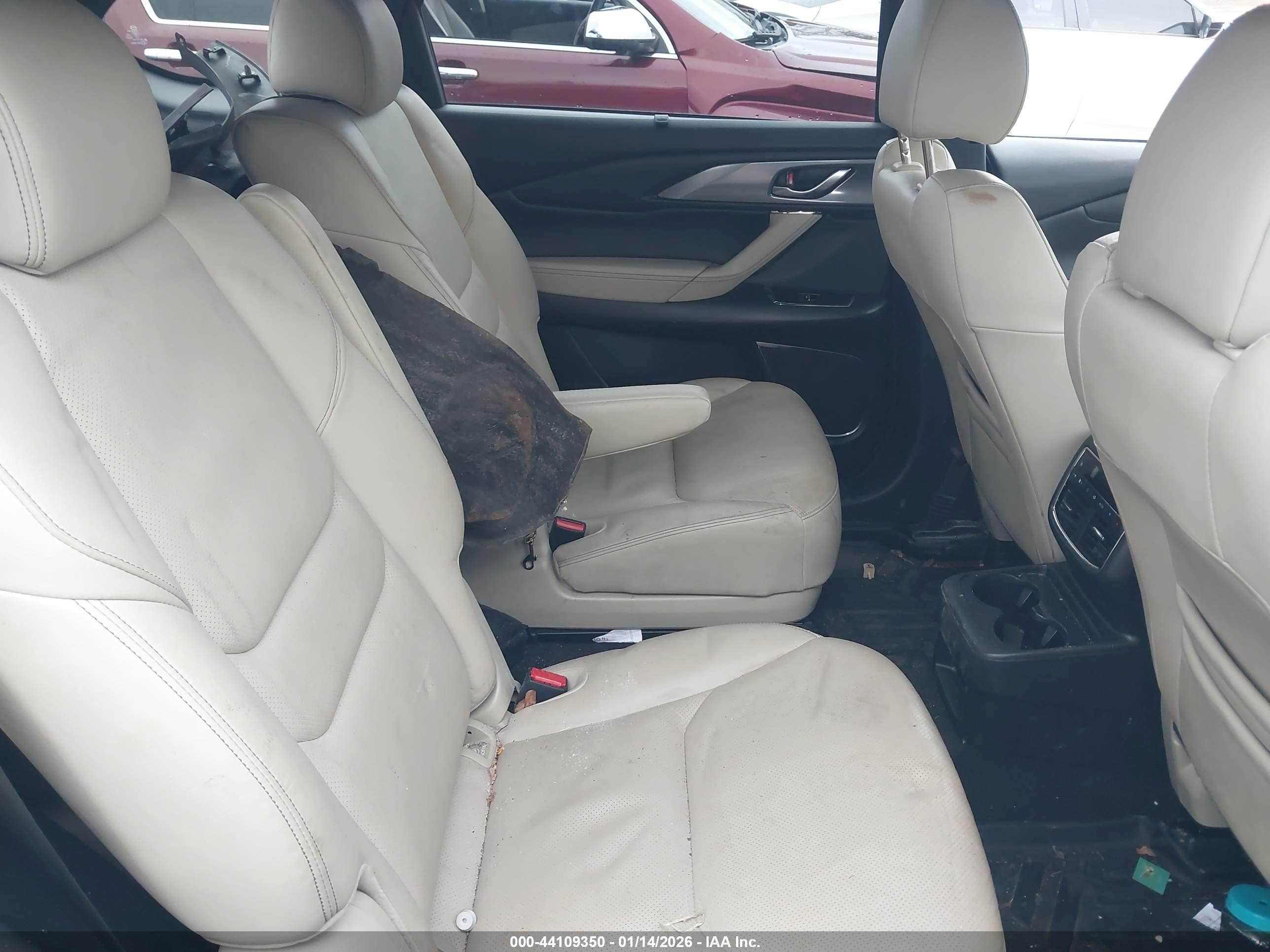 MAZDA CX-9 image 8