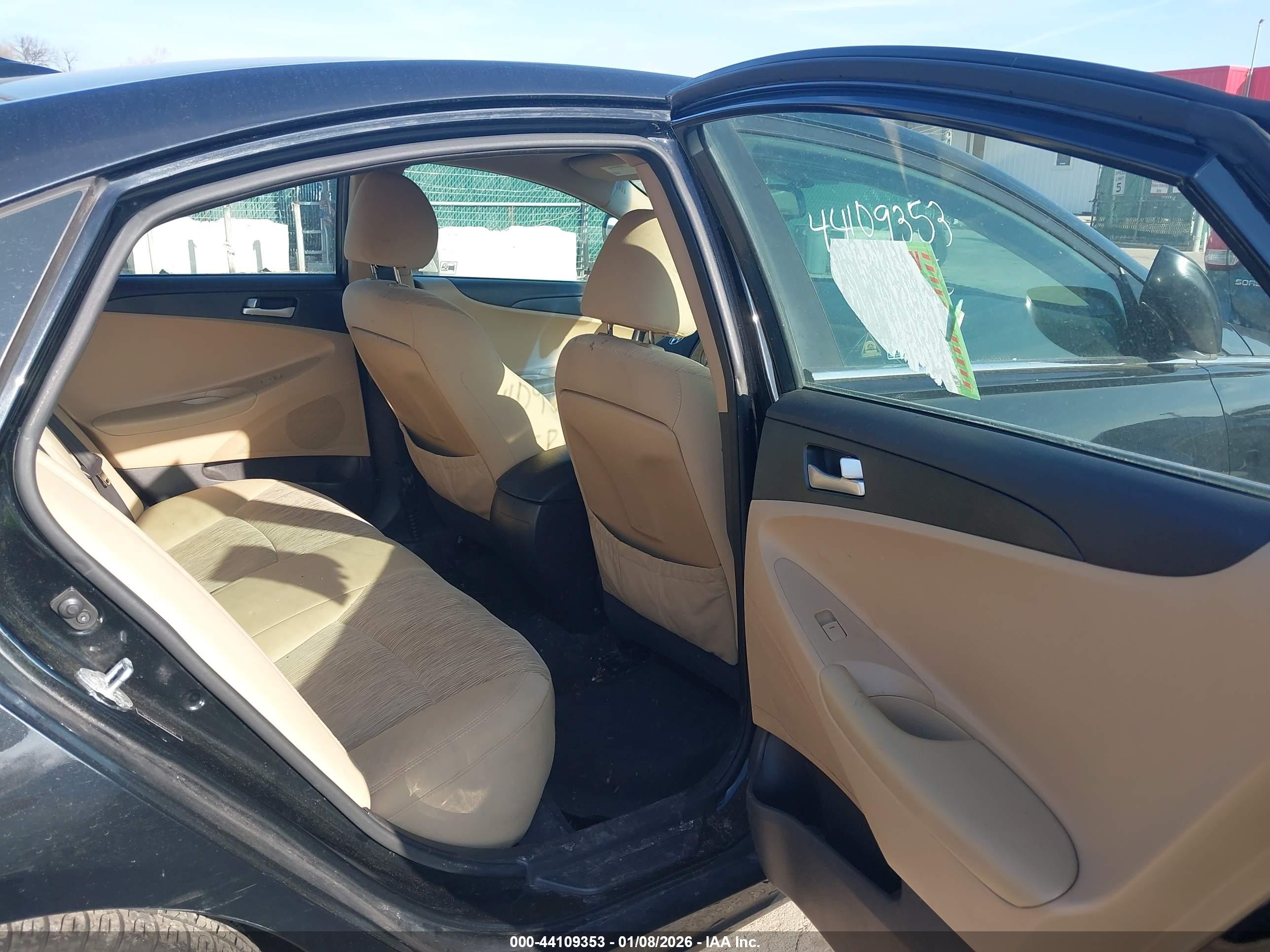 HYUNDAI SONATA image 8