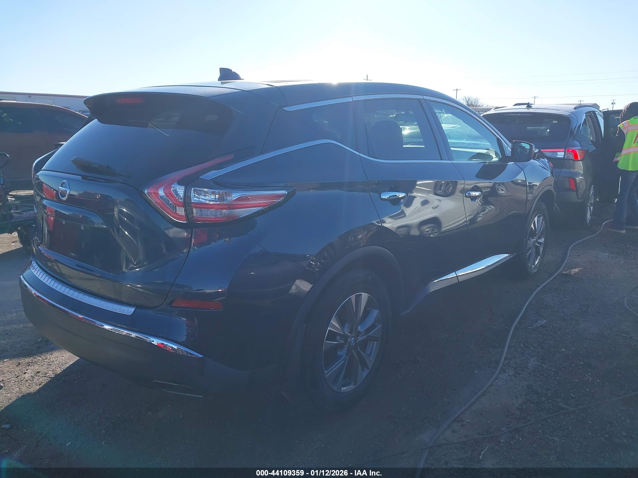 NISSAN MURANO image 4