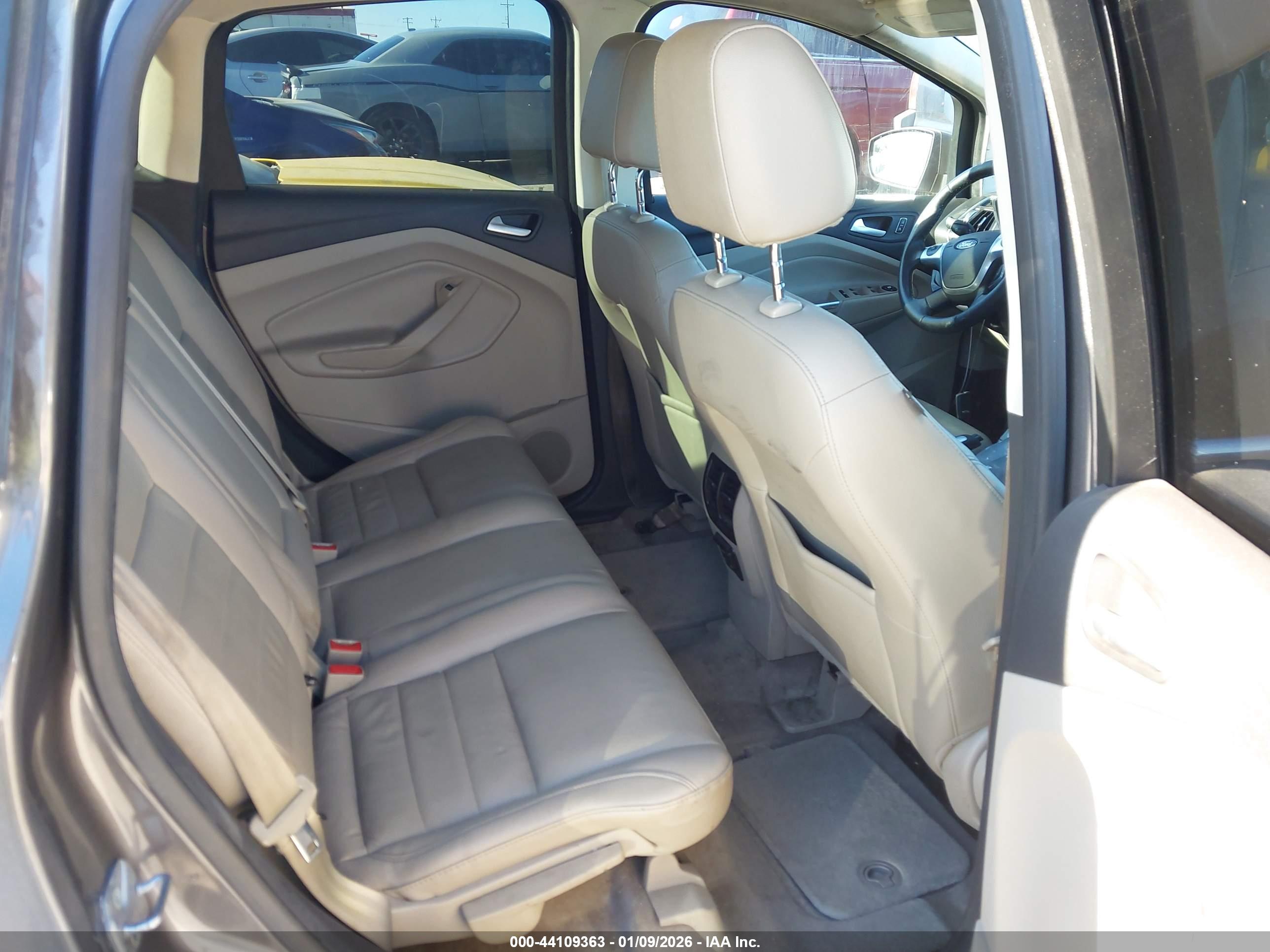FORD C-MAX image 8