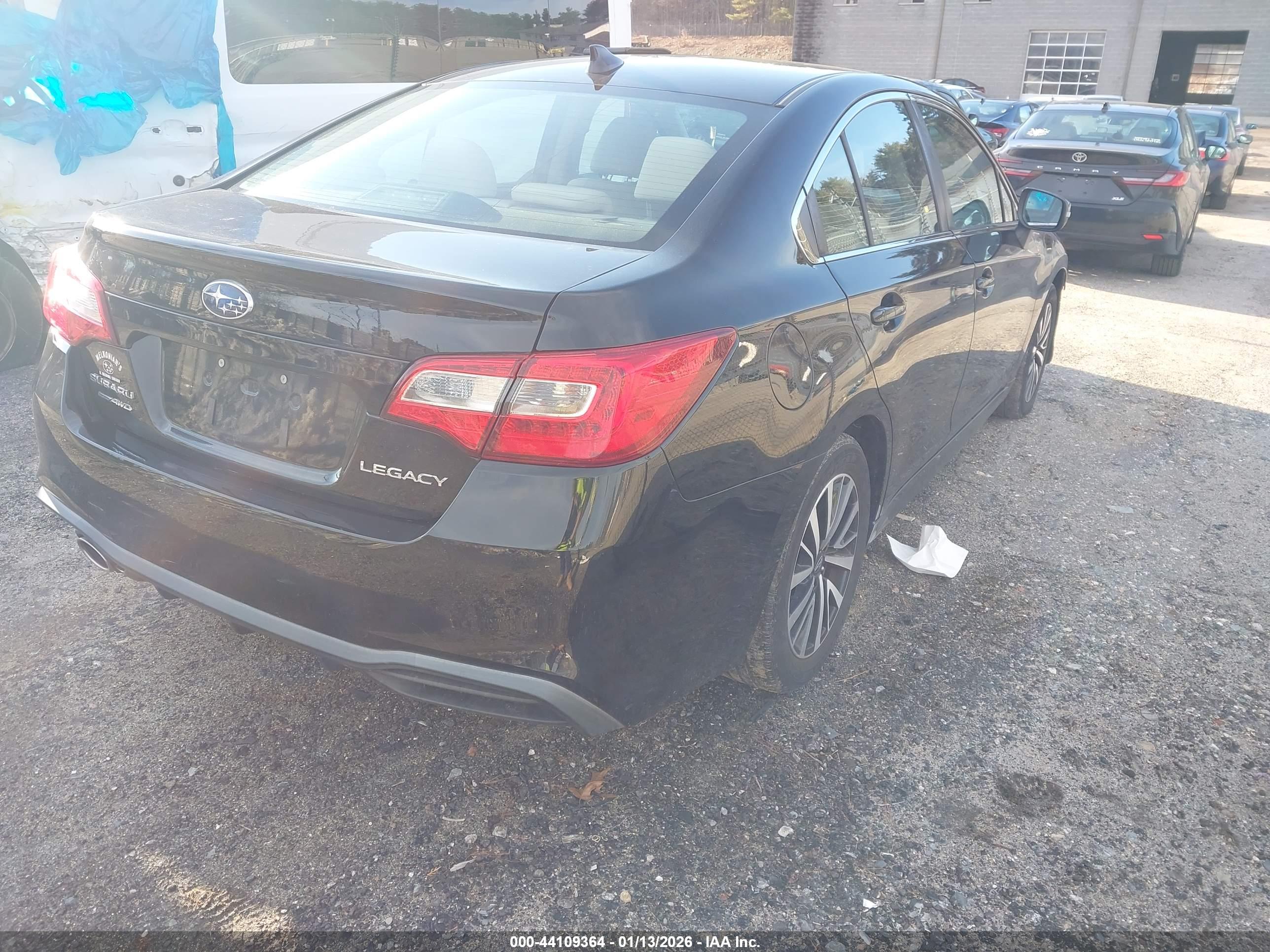 SUBARU LEGACY image 4