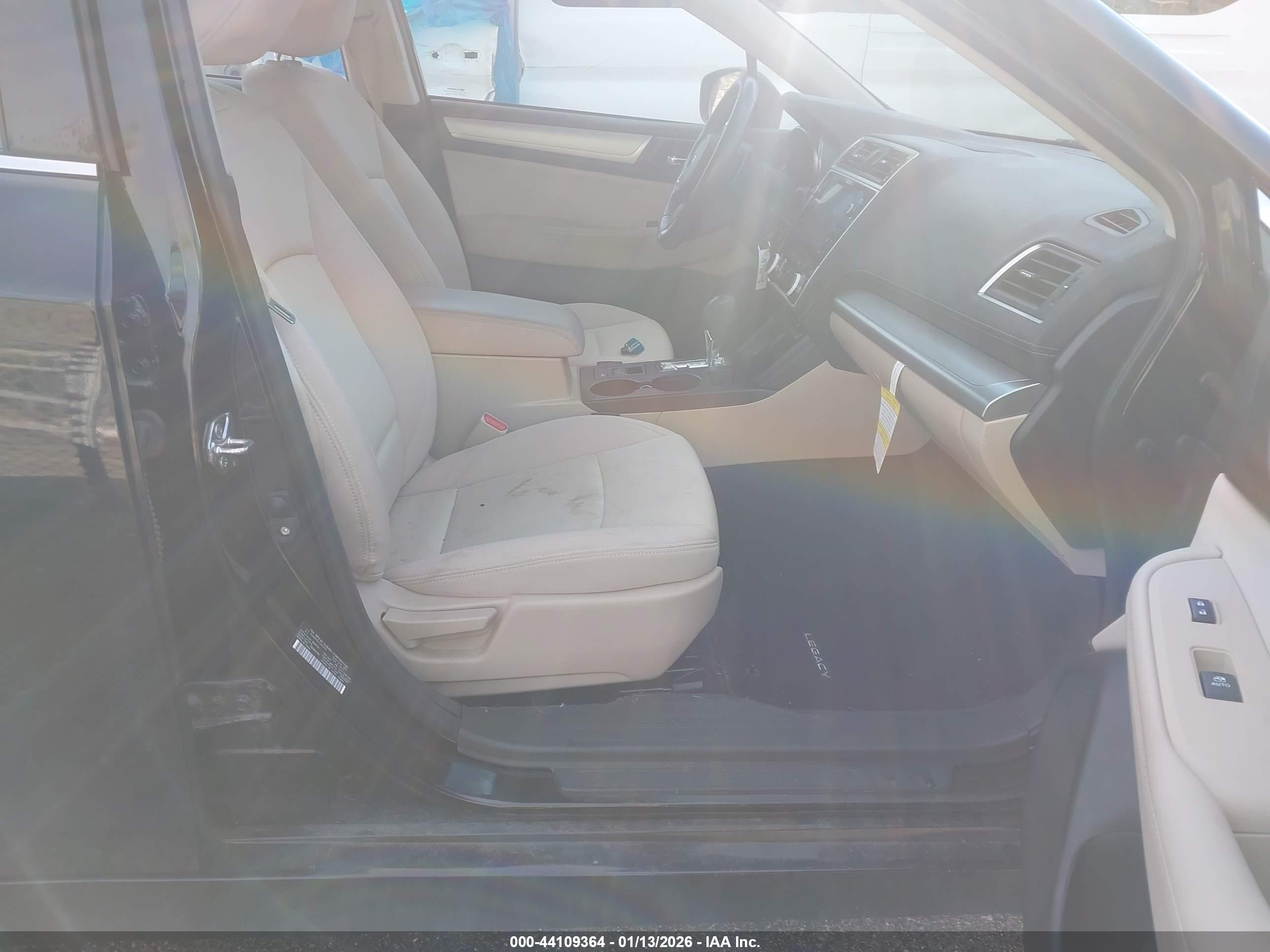 SUBARU LEGACY image 5