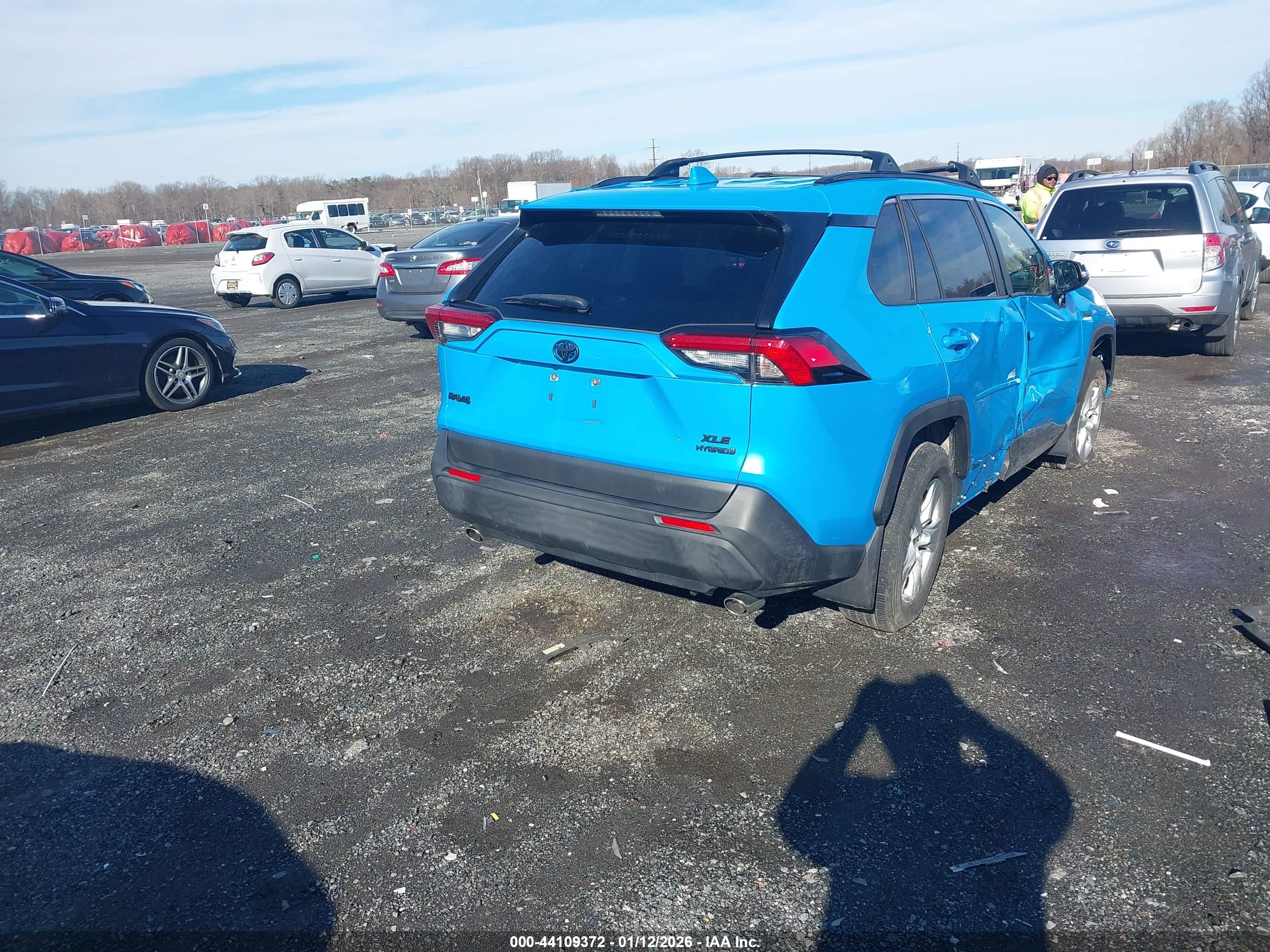 TOYOTA RAV4 image 4