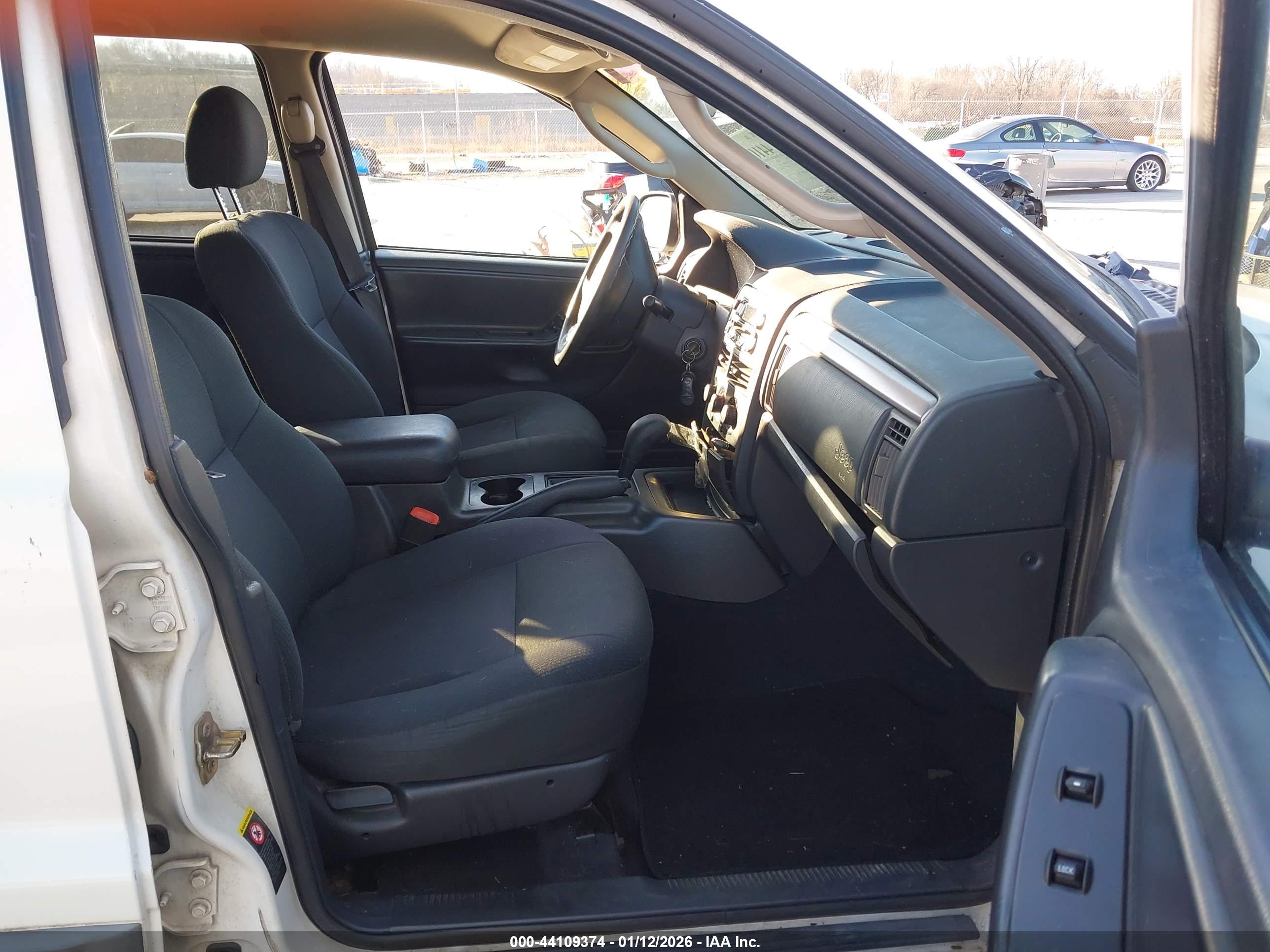 JEEP GRAND image 5
