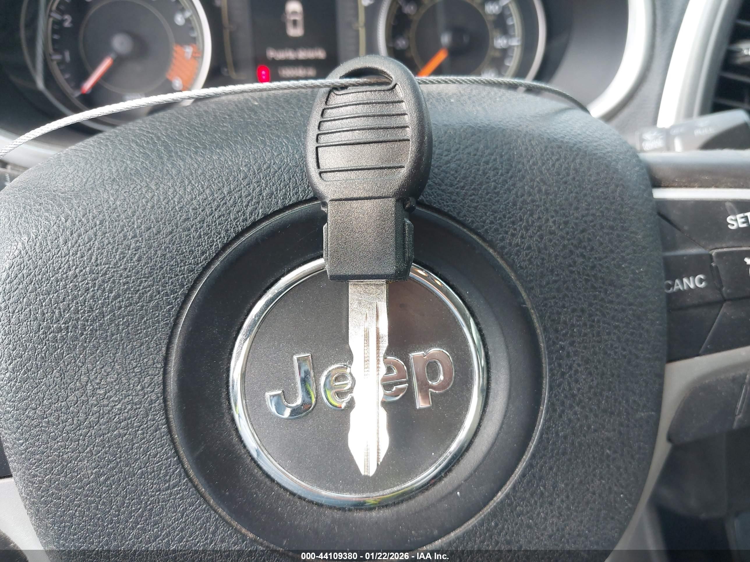 JEEP CHEROKEE image 11