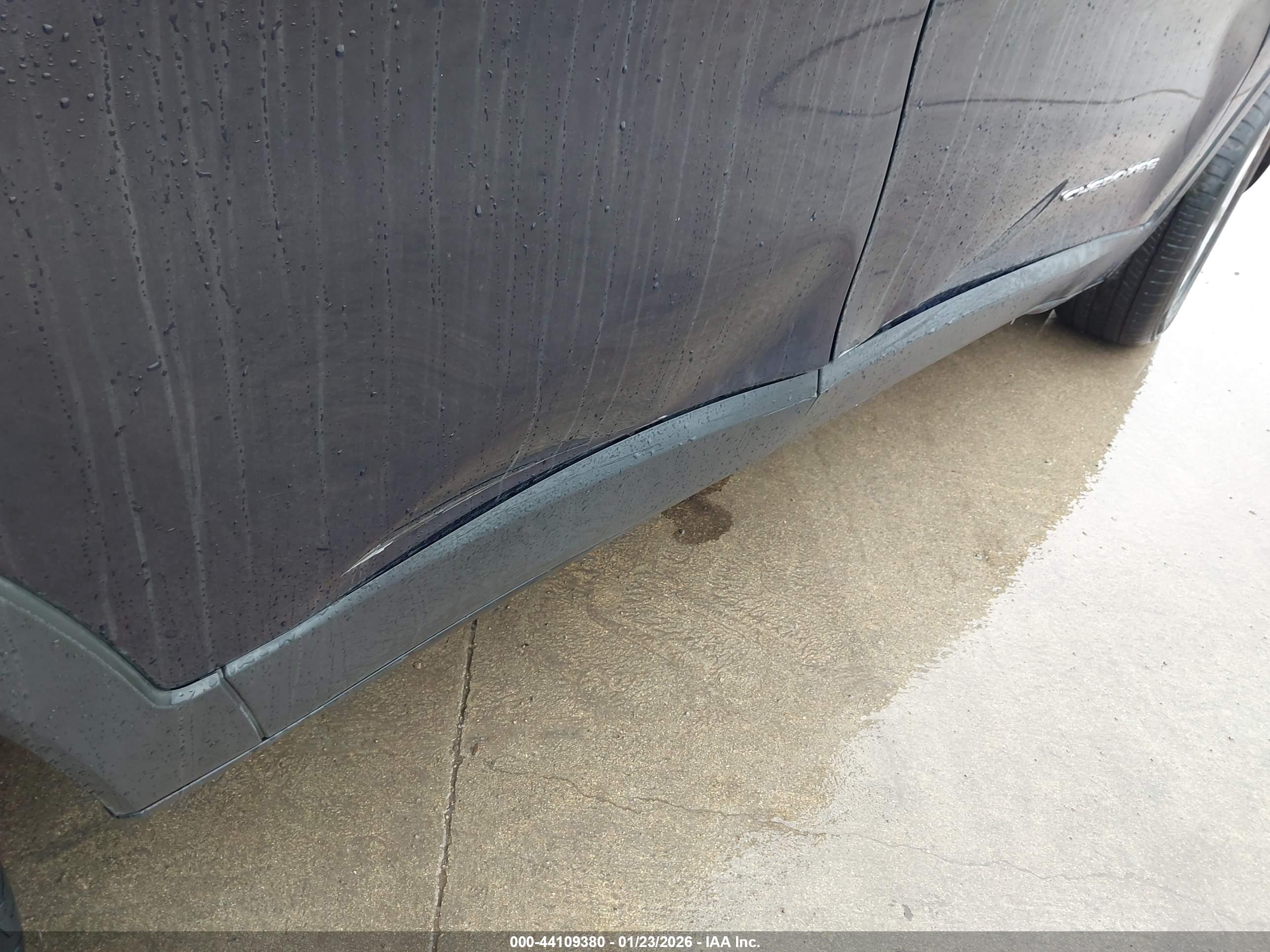 JEEP CHEROKEE image 6