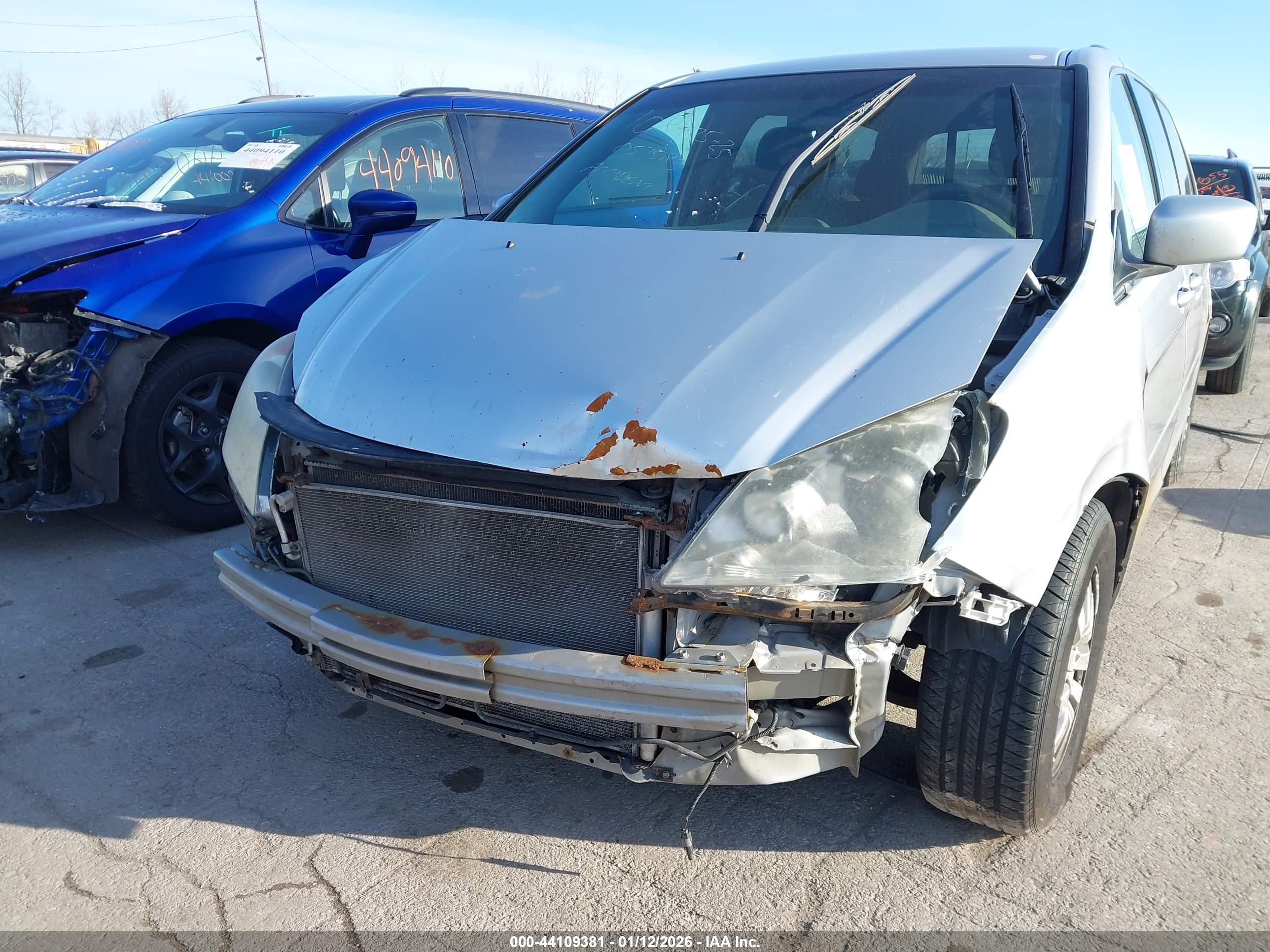 HONDA ODYSSEY image 6