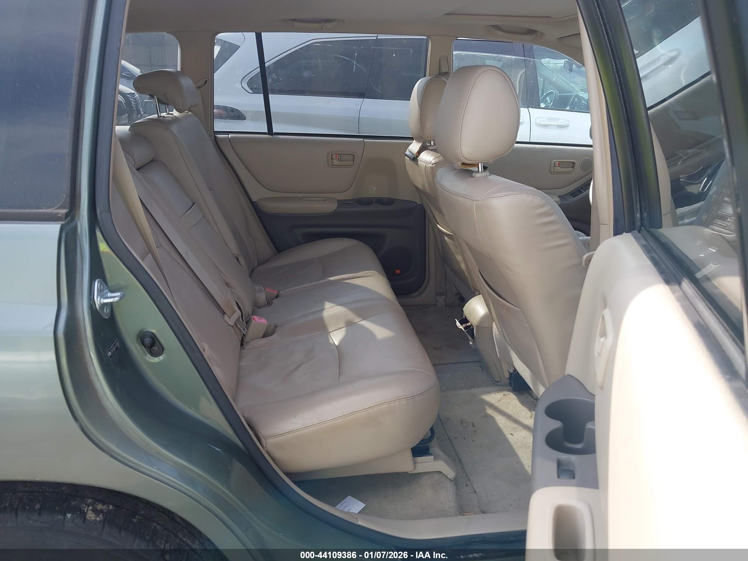 TOYOTA HIGHLANDER image 8