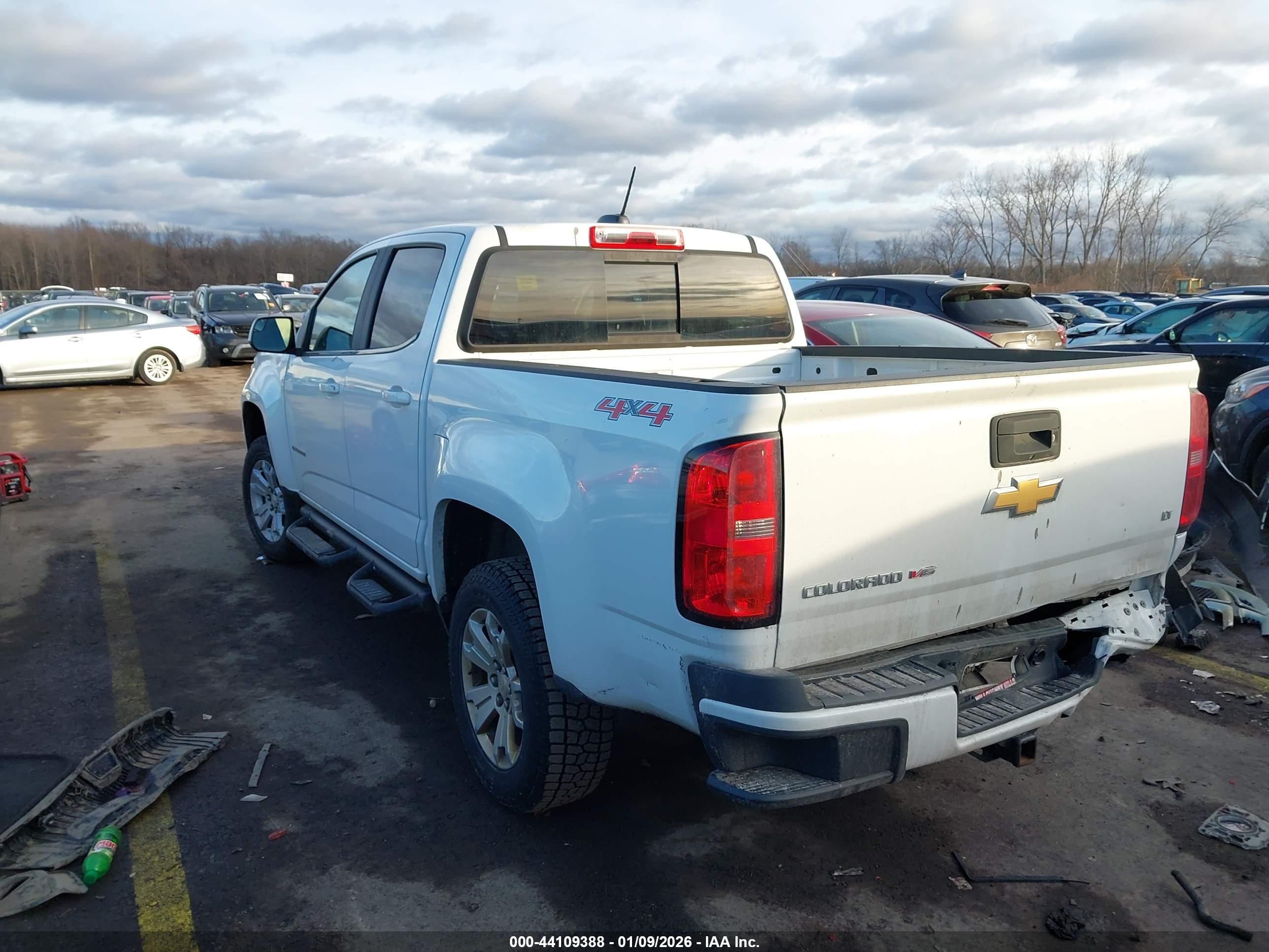 CHEVROLET COLORADO image 3