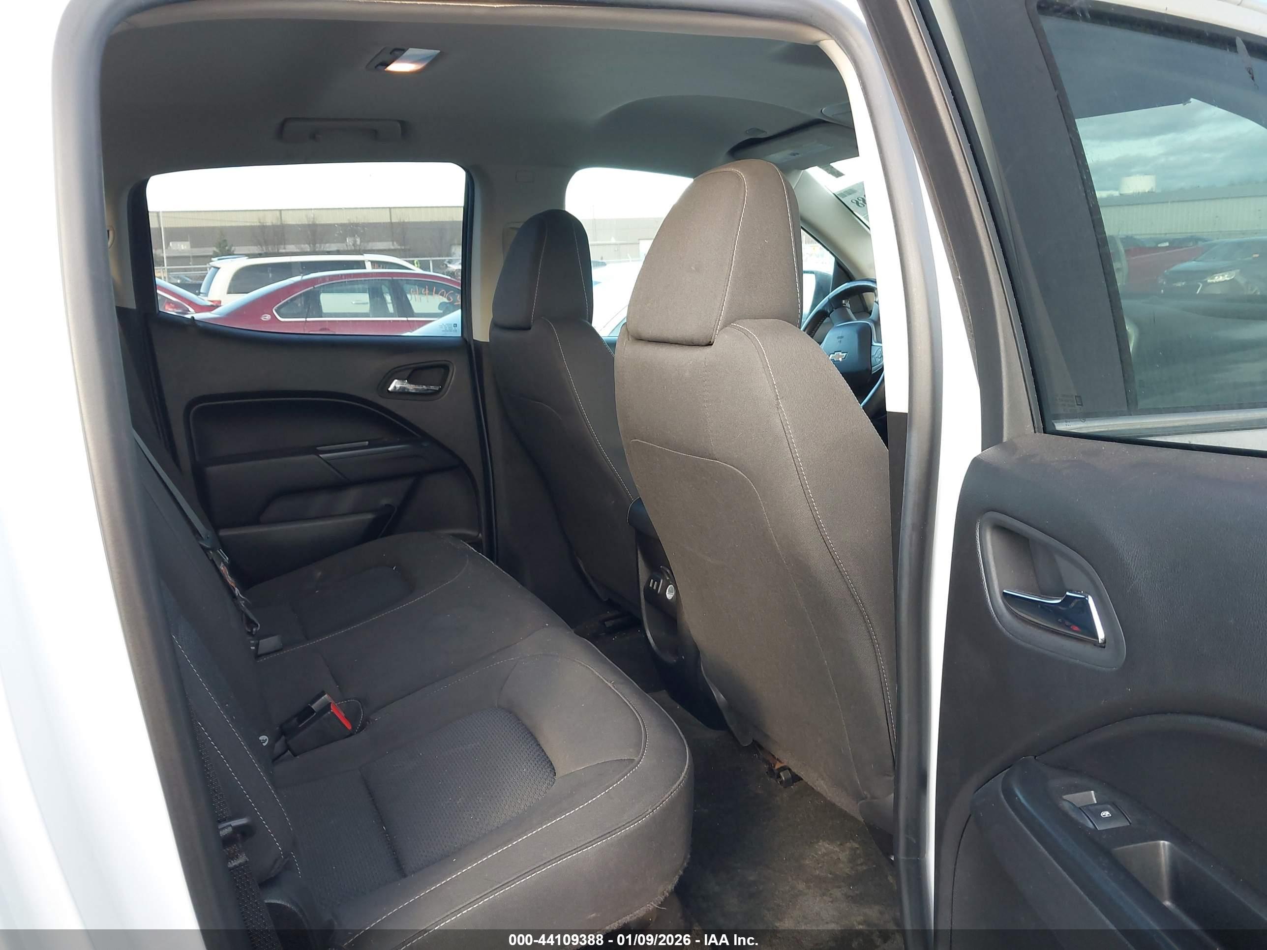 CHEVROLET COLORADO image 8