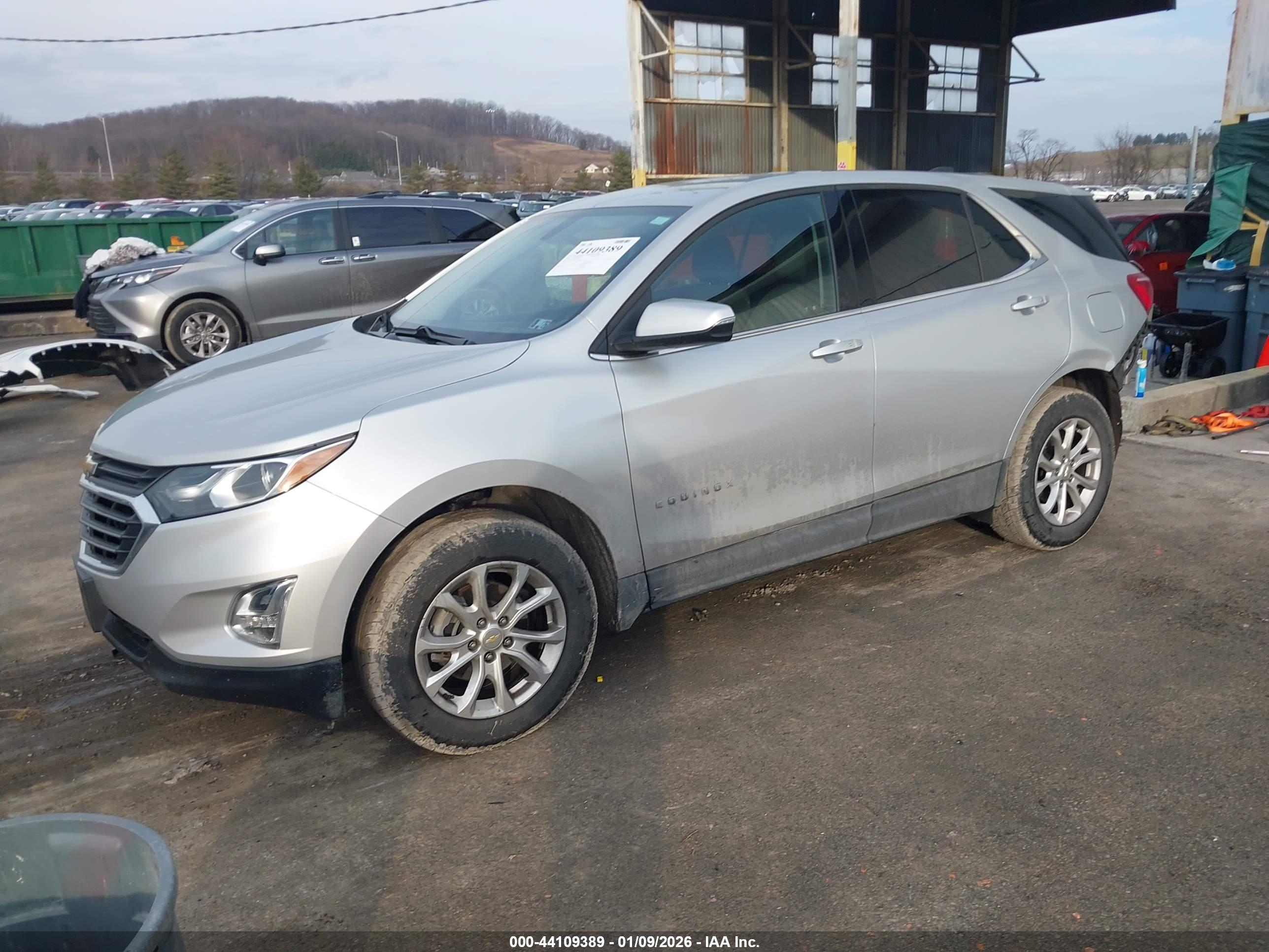 CHEVROLET EQUINOX image 2