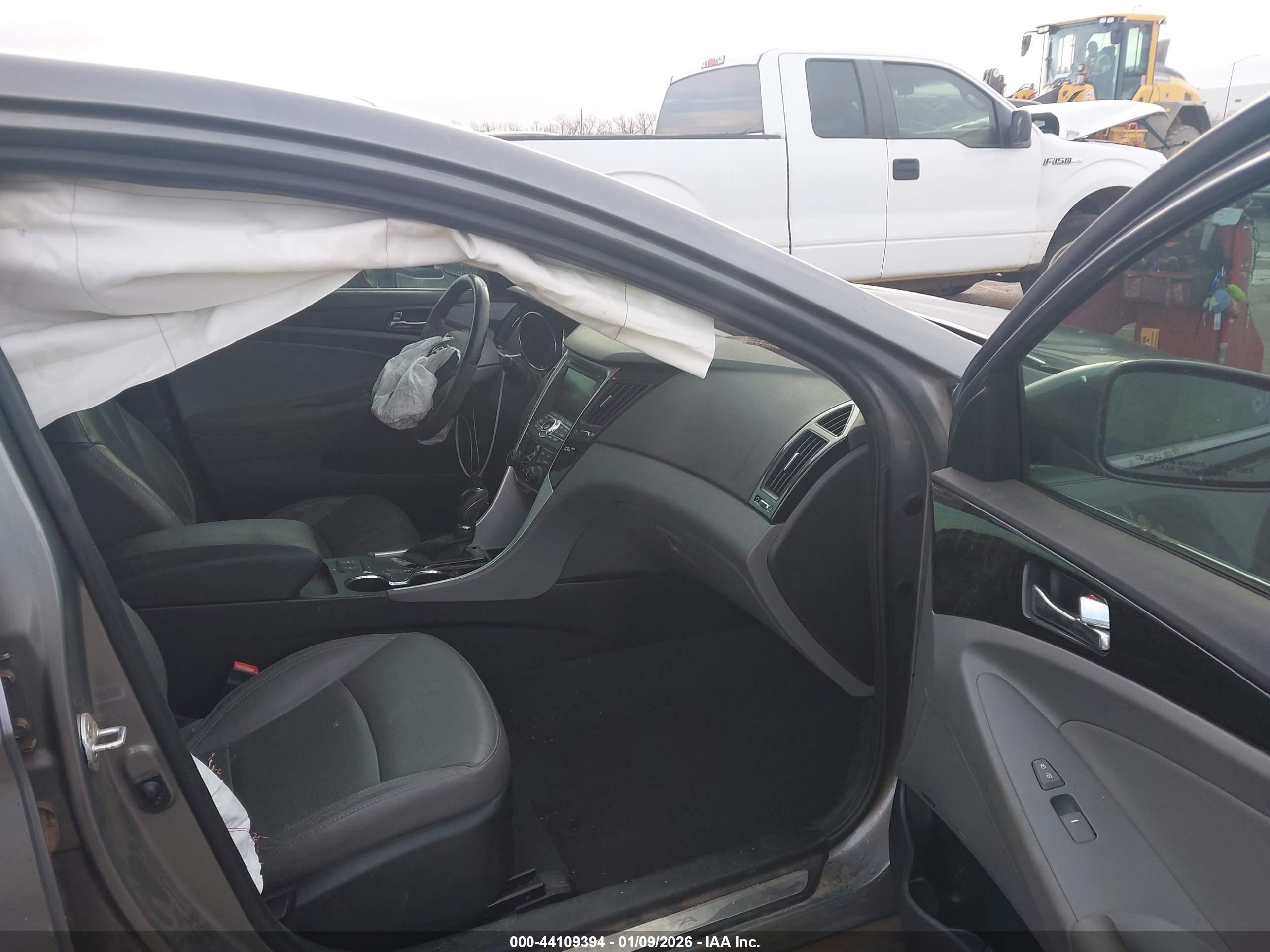 HYUNDAI SONATA image 5