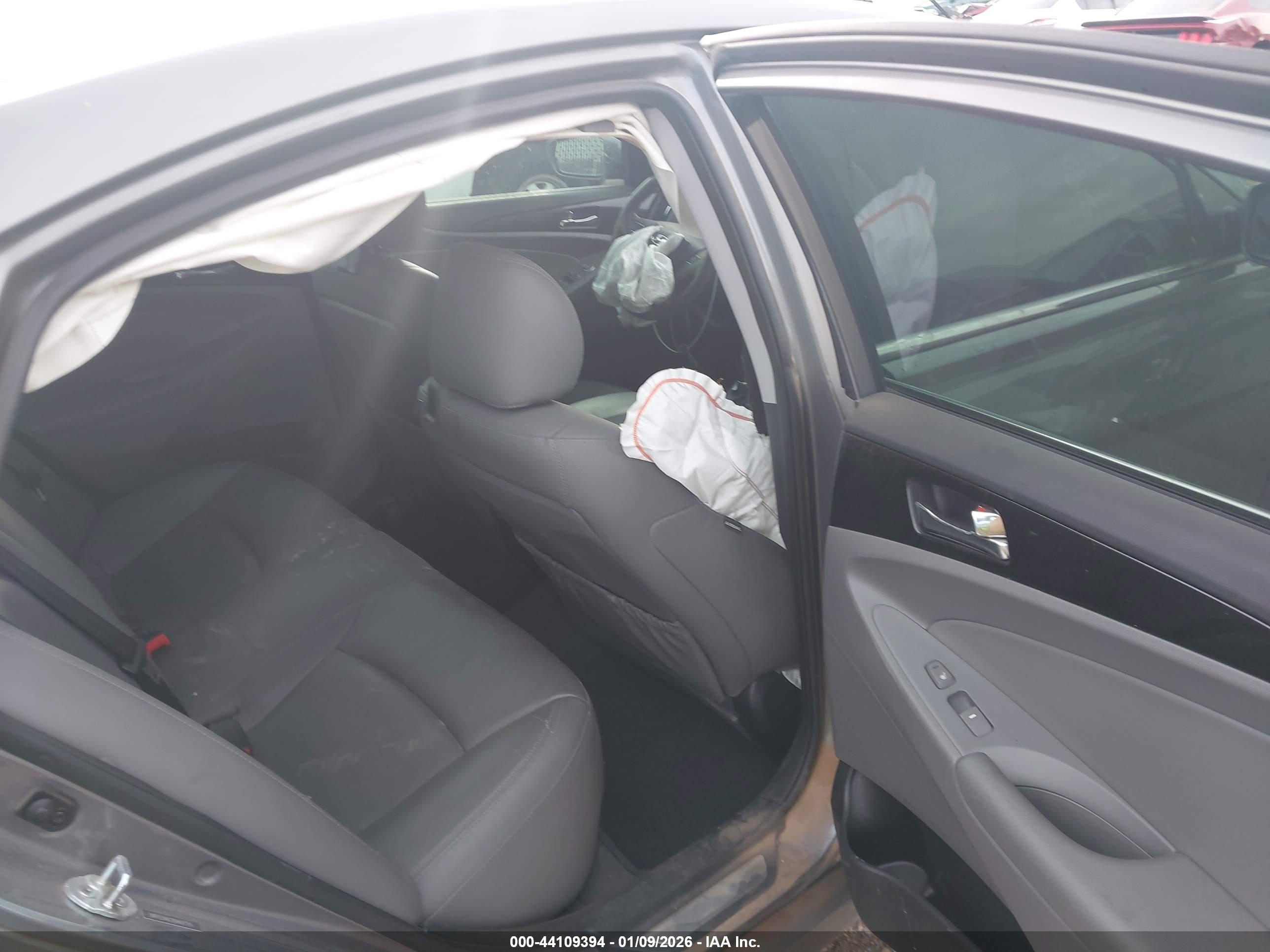 HYUNDAI SONATA image 8