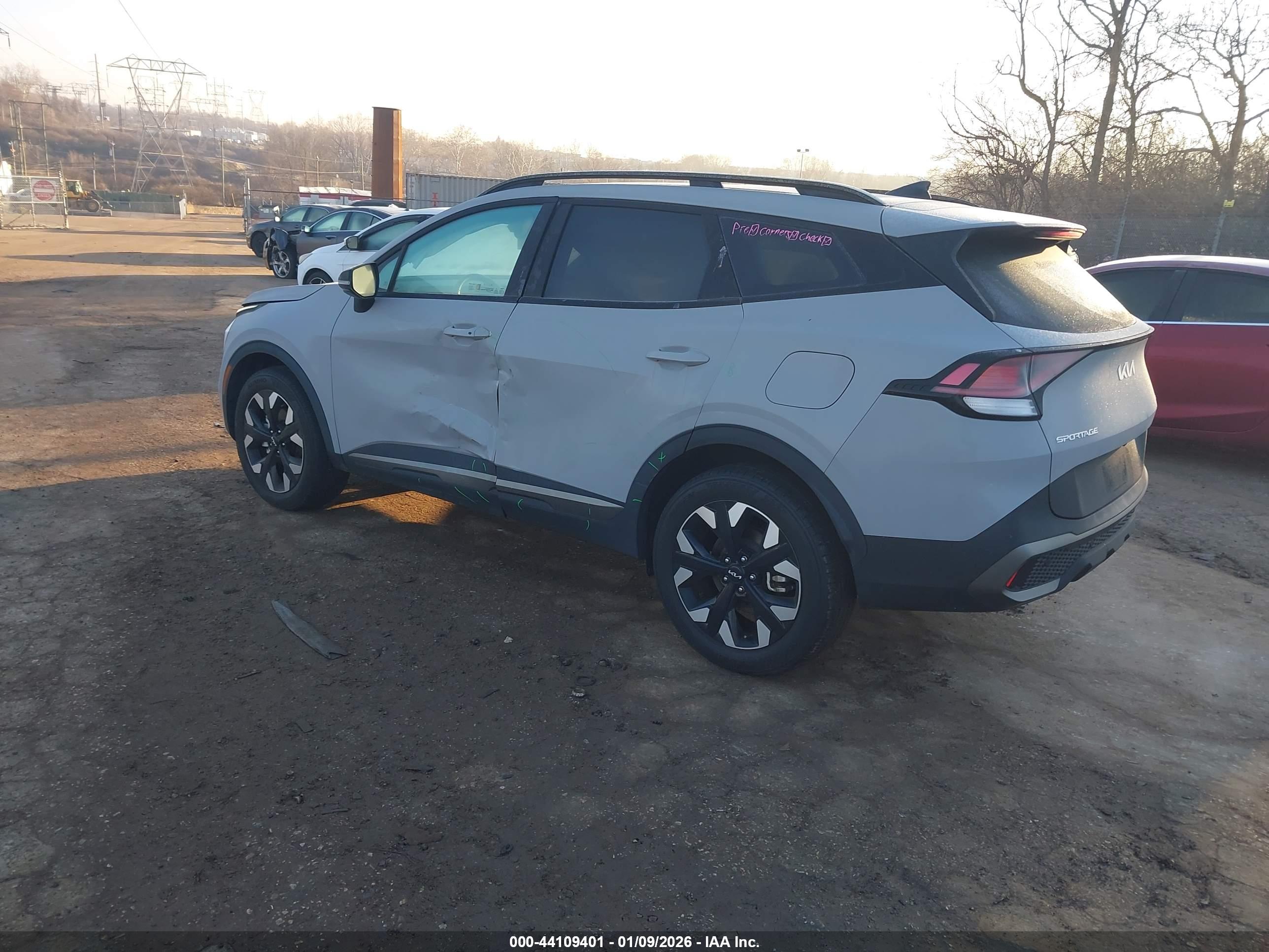 KIA SPORTAGE image 3