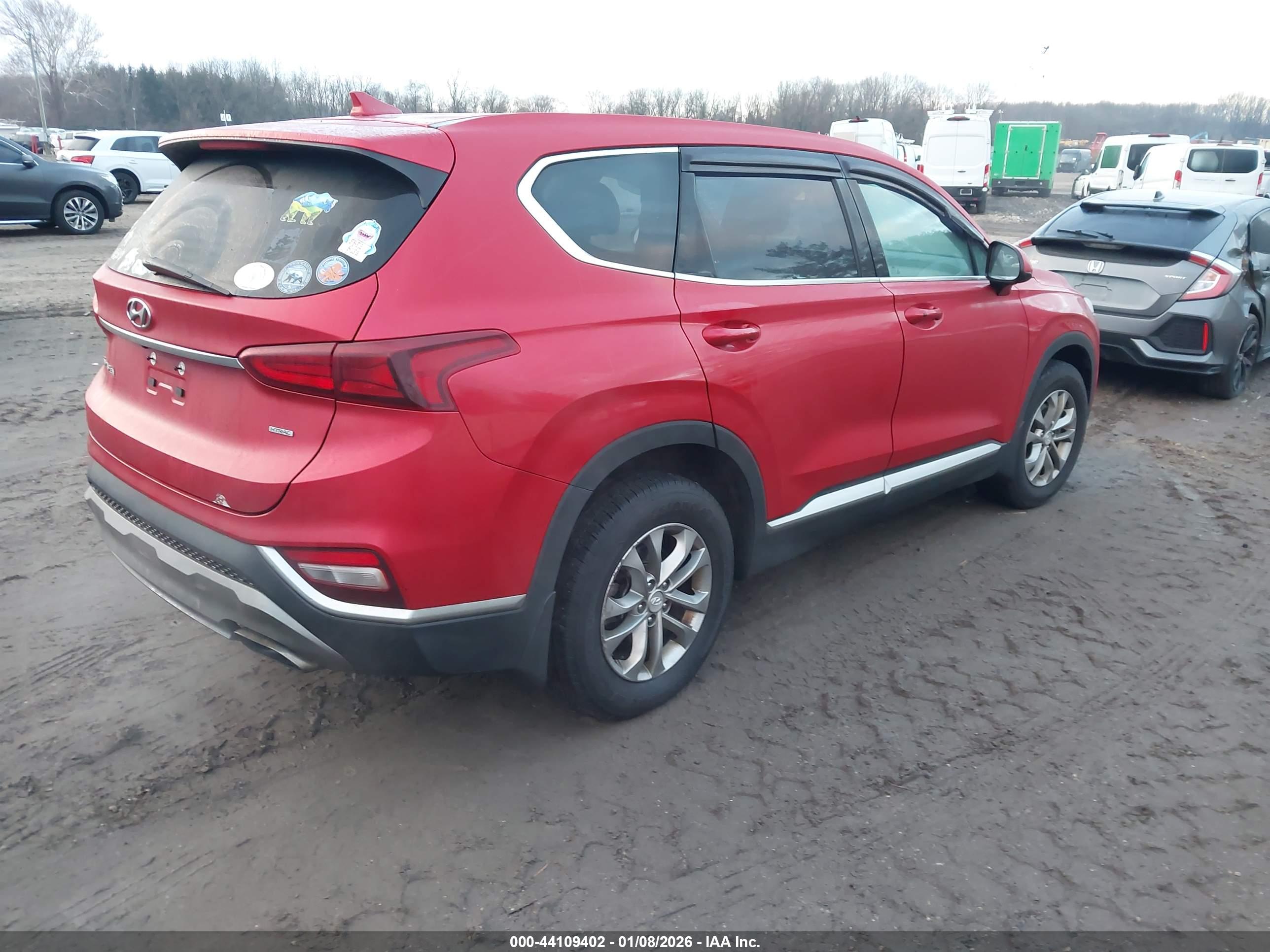 HYUNDAI SANTA image 4