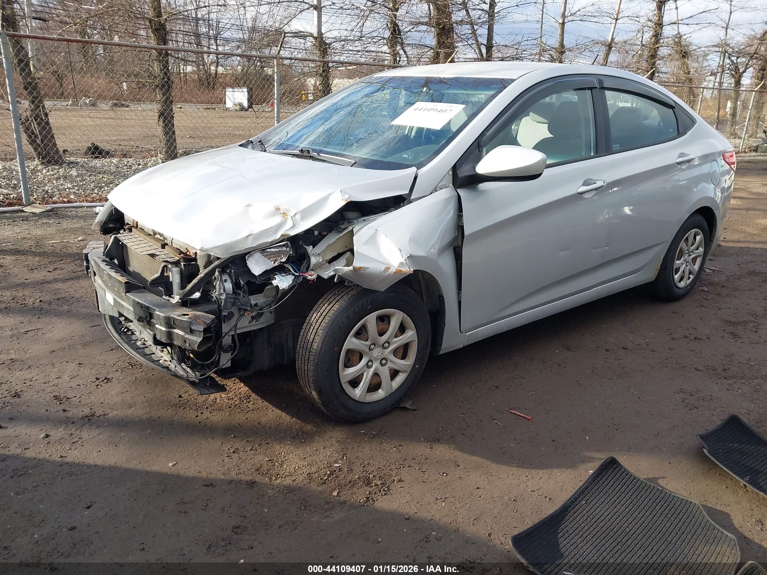 HYUNDAI ACCENT image 2