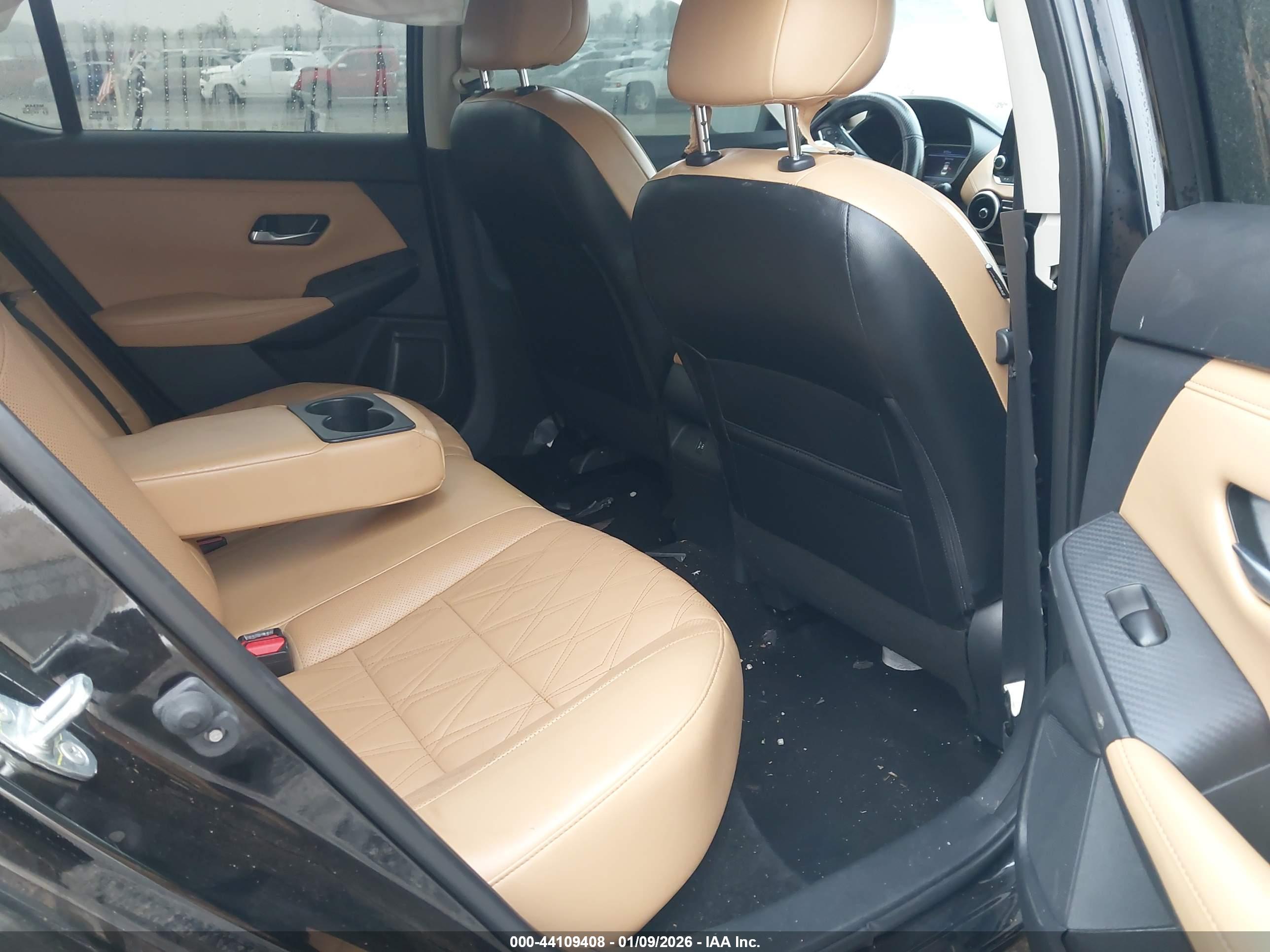 NISSAN SENTRA image 8