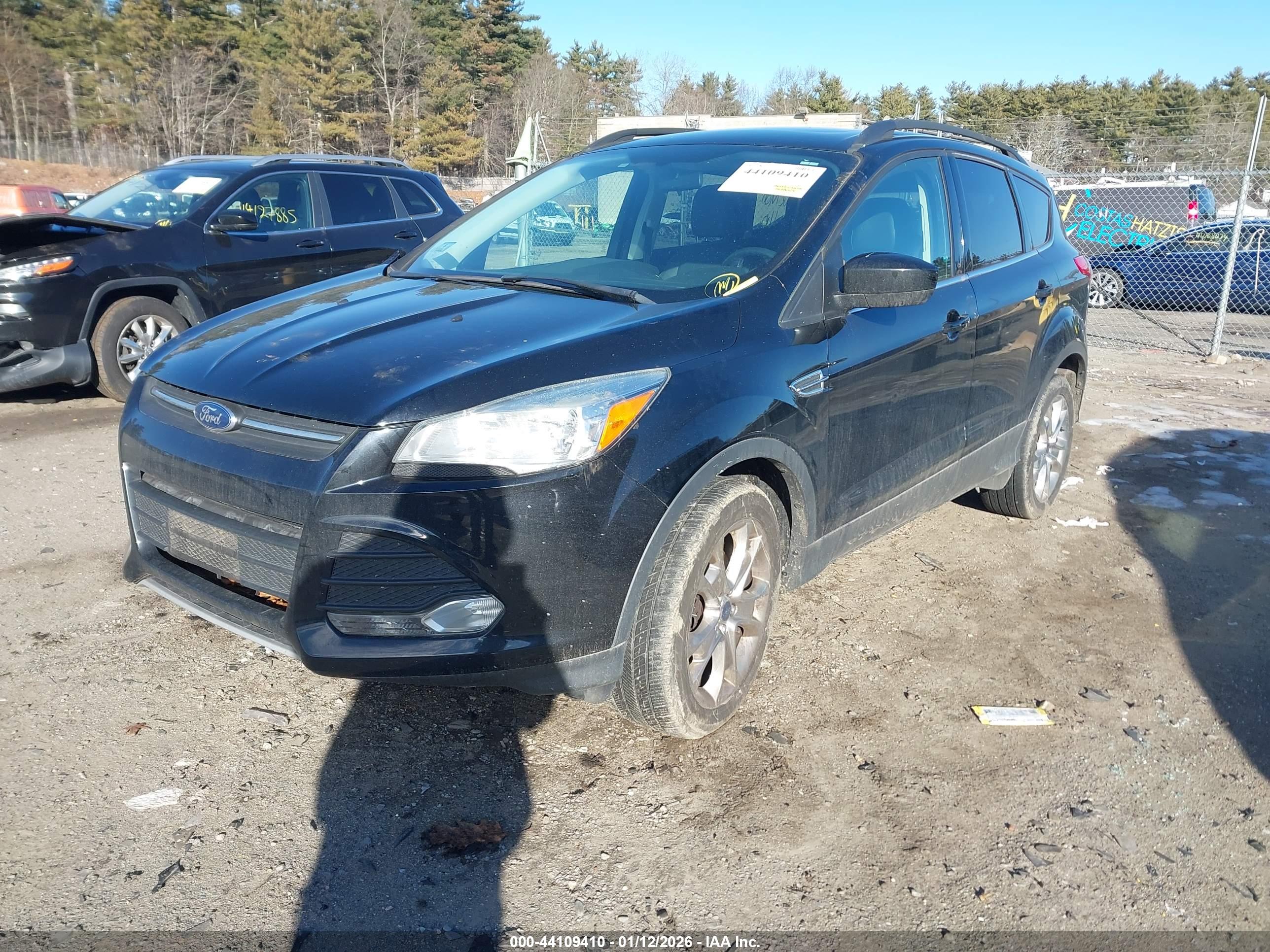 FORD ESCAPE image 2