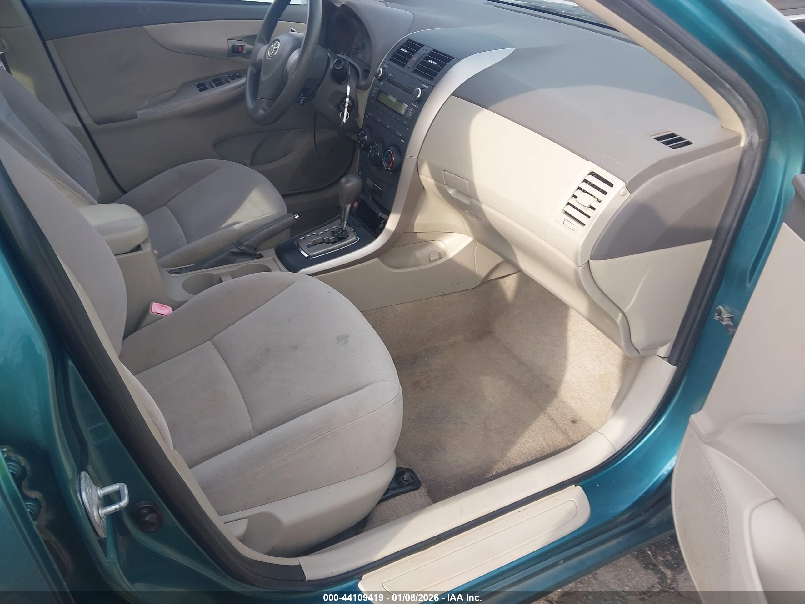 TOYOTA COROLLA image 5