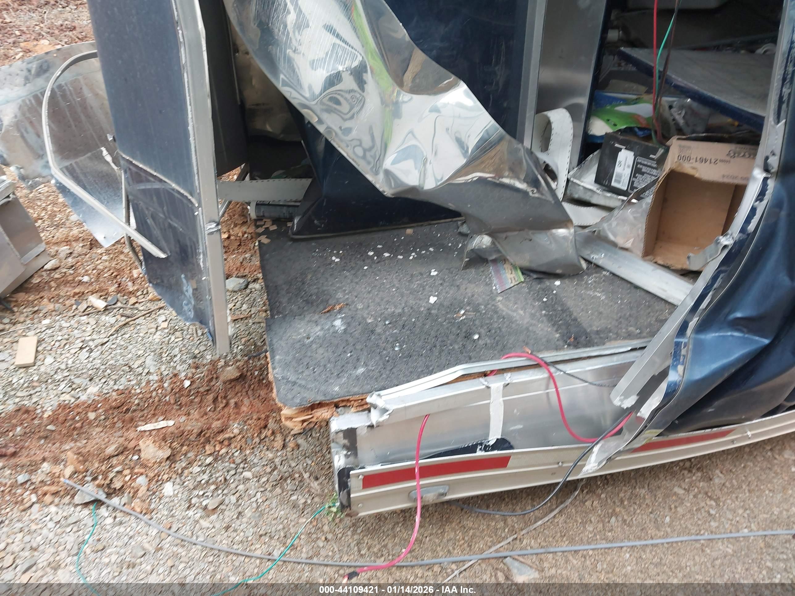 THE ALUMINUM image 10