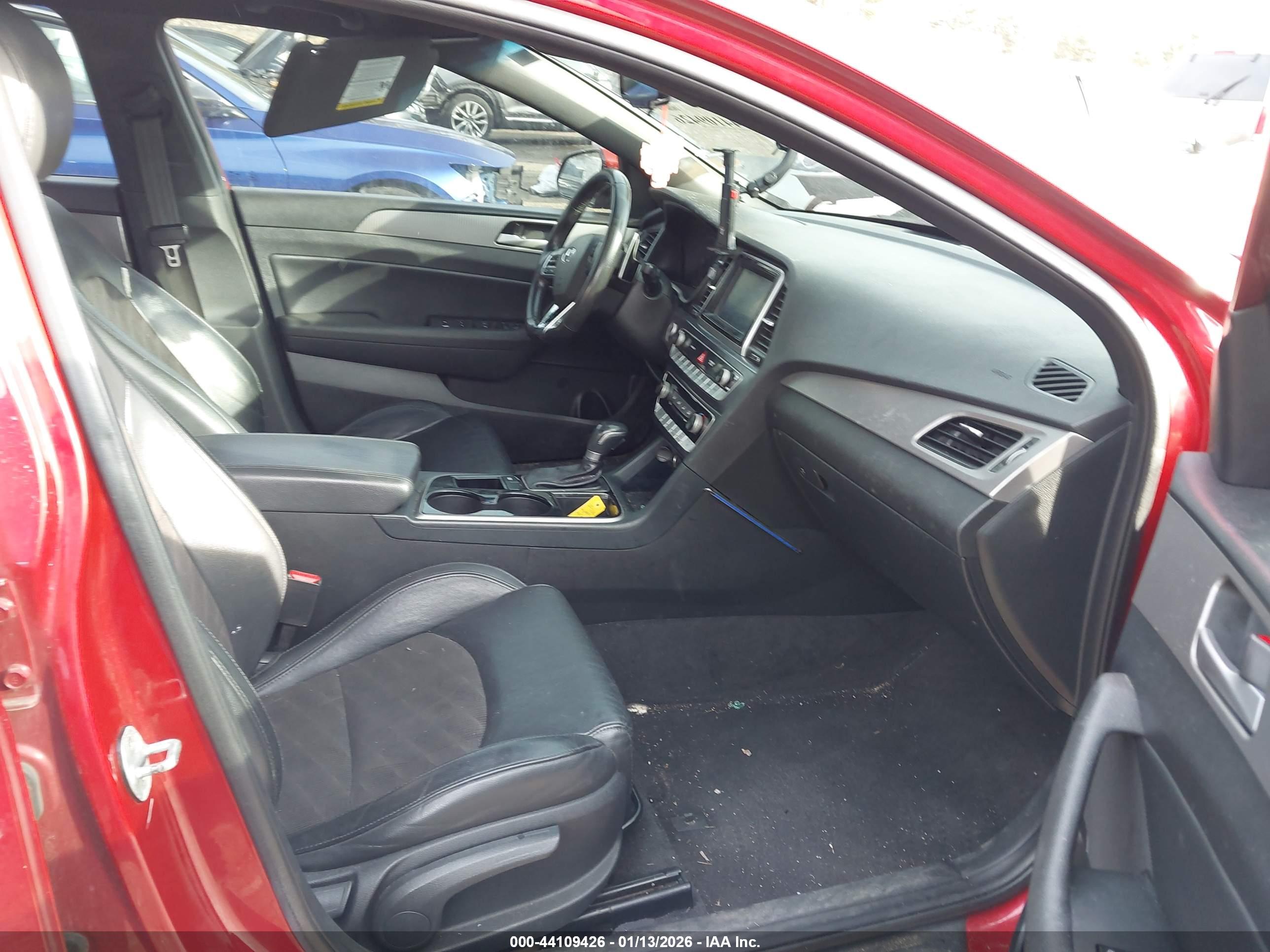 HYUNDAI SONATA image 5