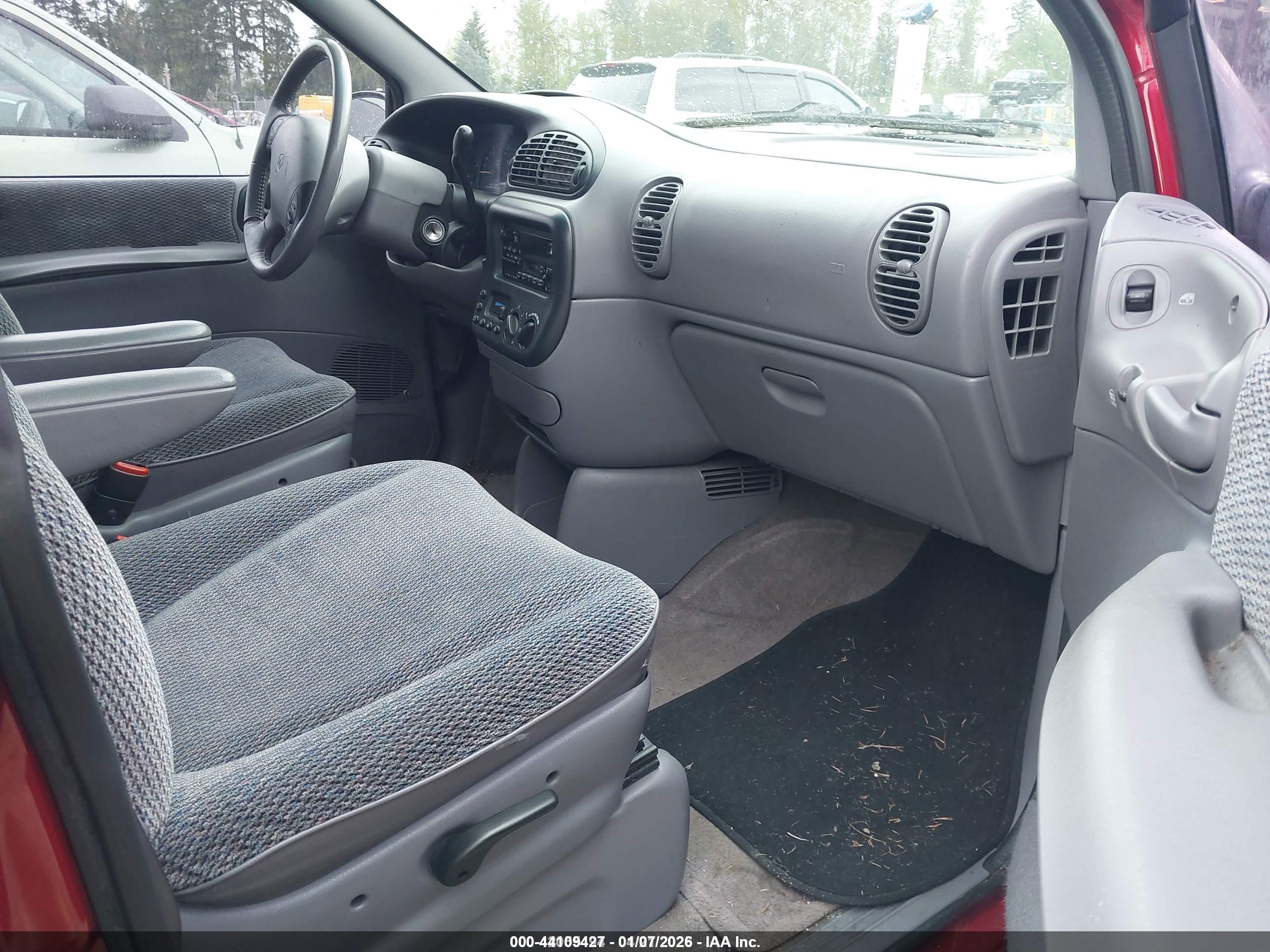 DODGE CARAVAN image 5